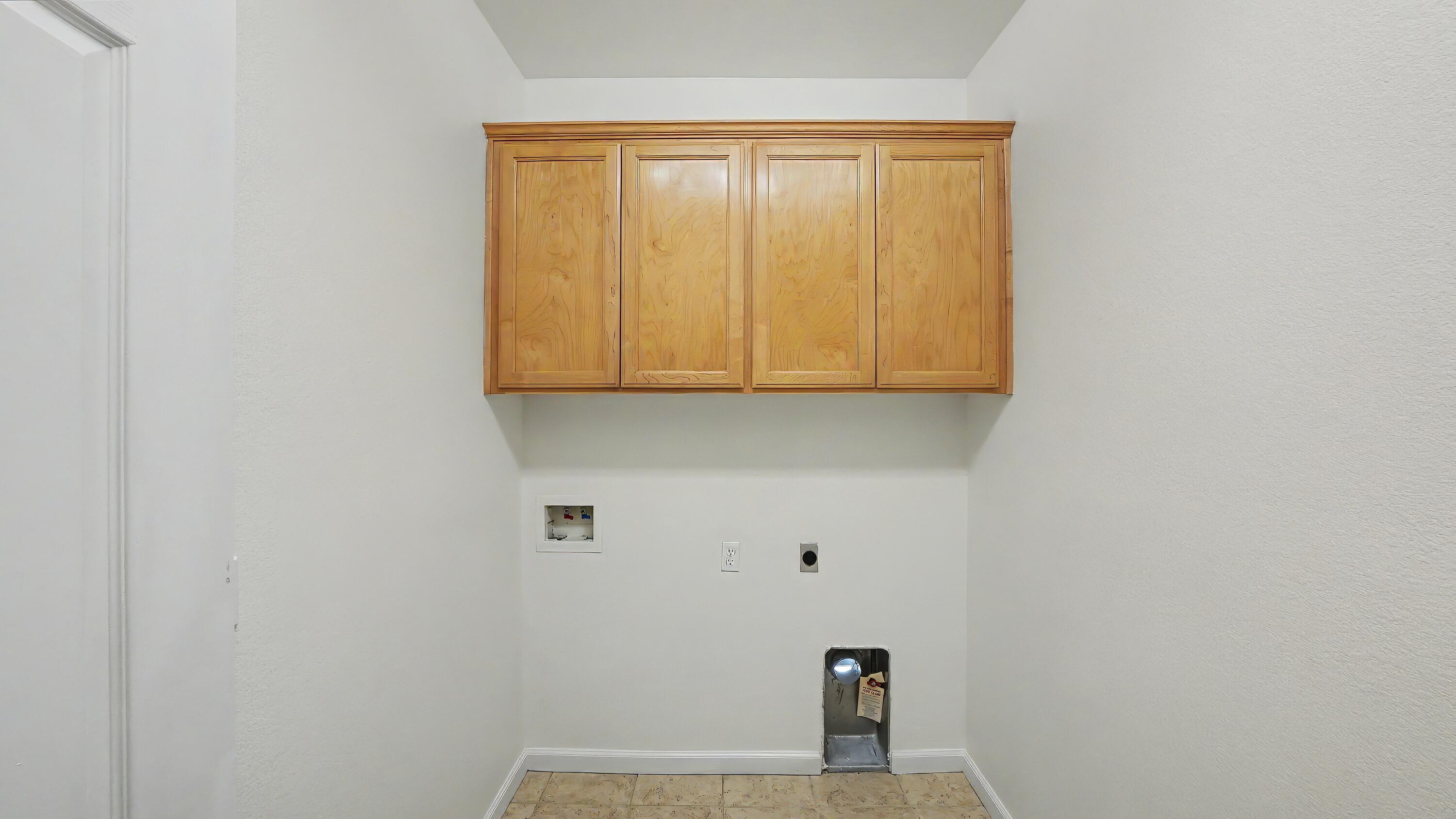 4212 W Clinton Ct, Visalia, CA 93291