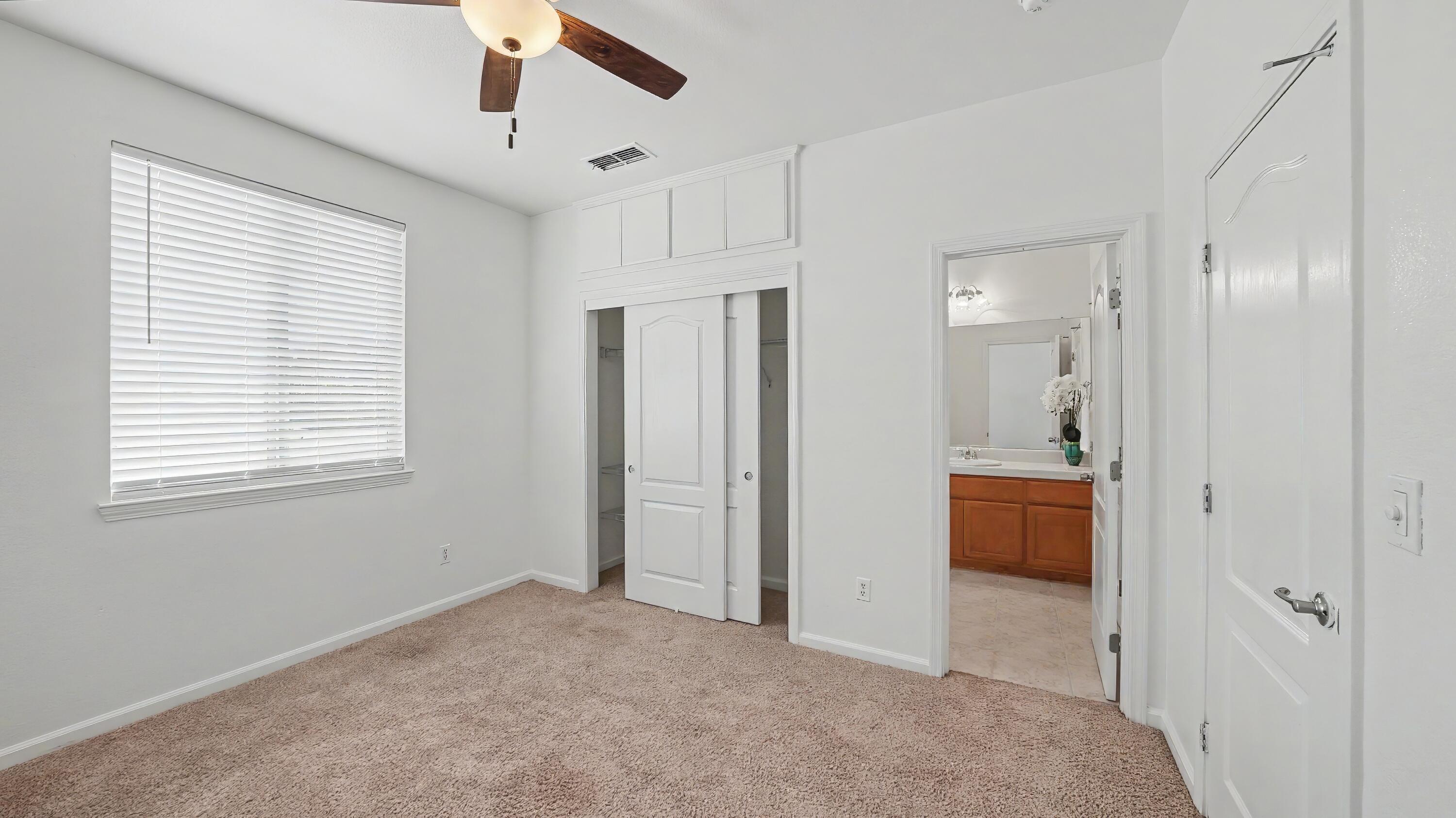 4212 W Clinton Ct, Visalia, CA 93291