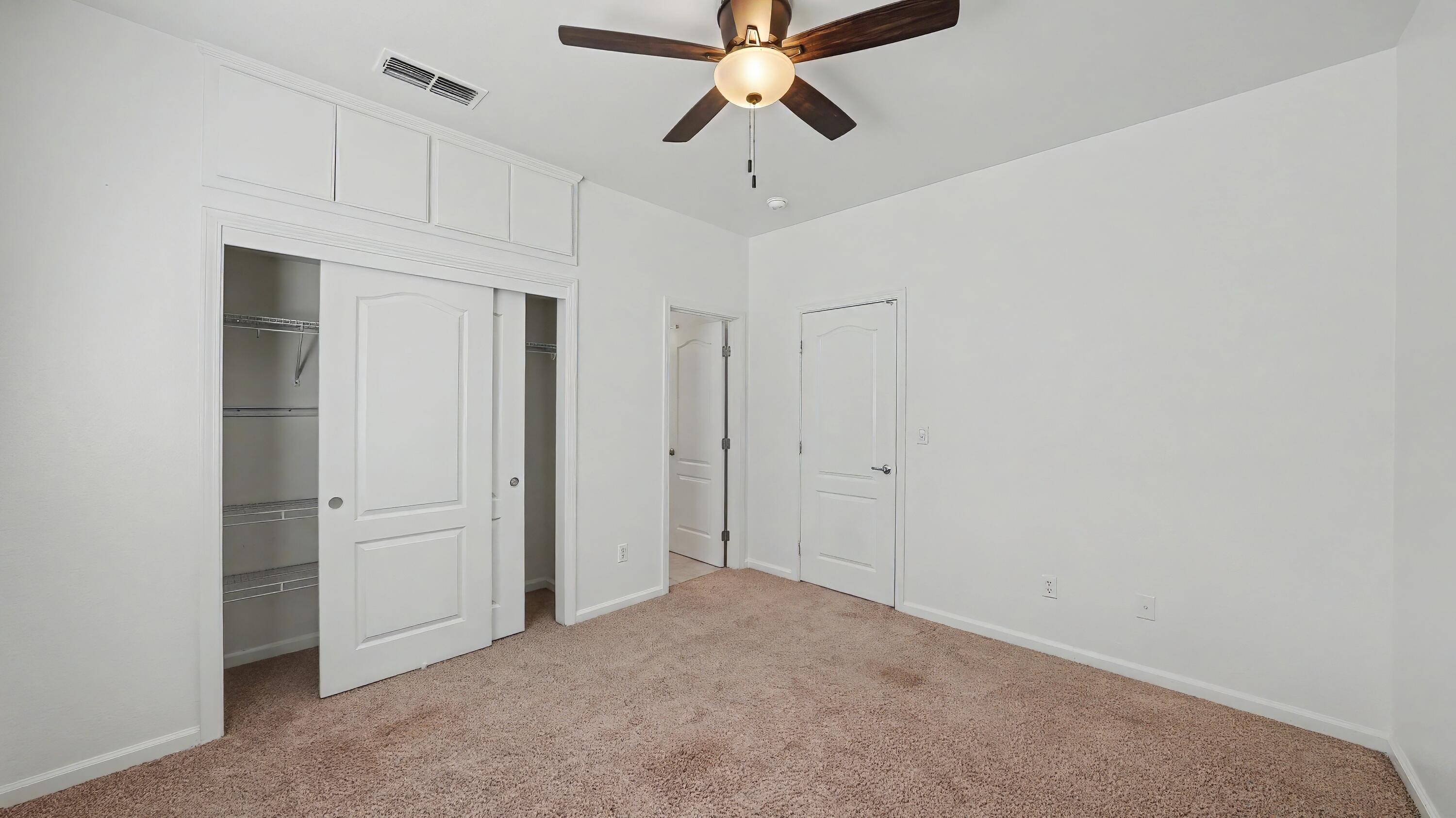 4212 W Clinton Ct, Visalia, CA 93291