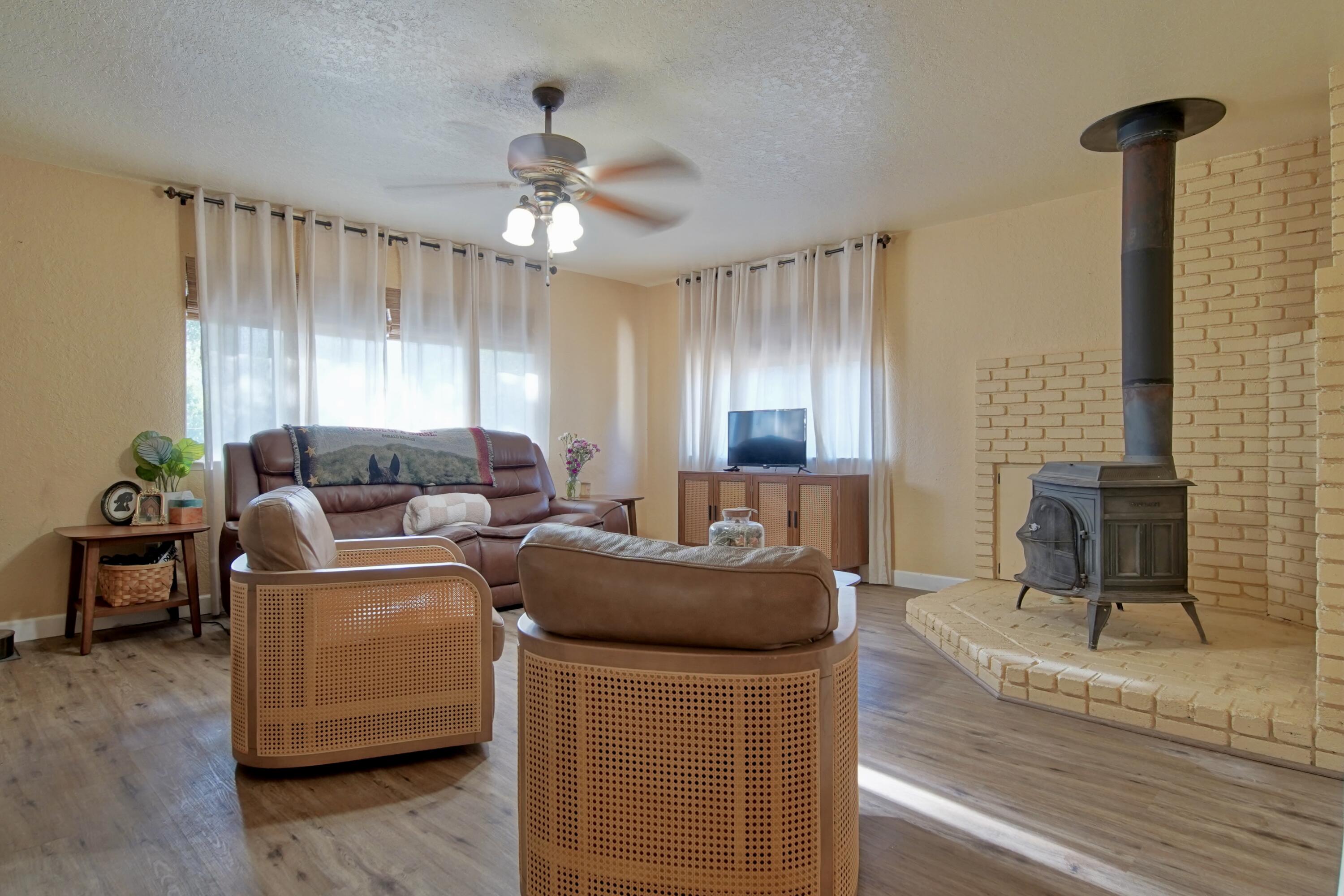 35823 Rio Vista Rd, Springville, CA 93265