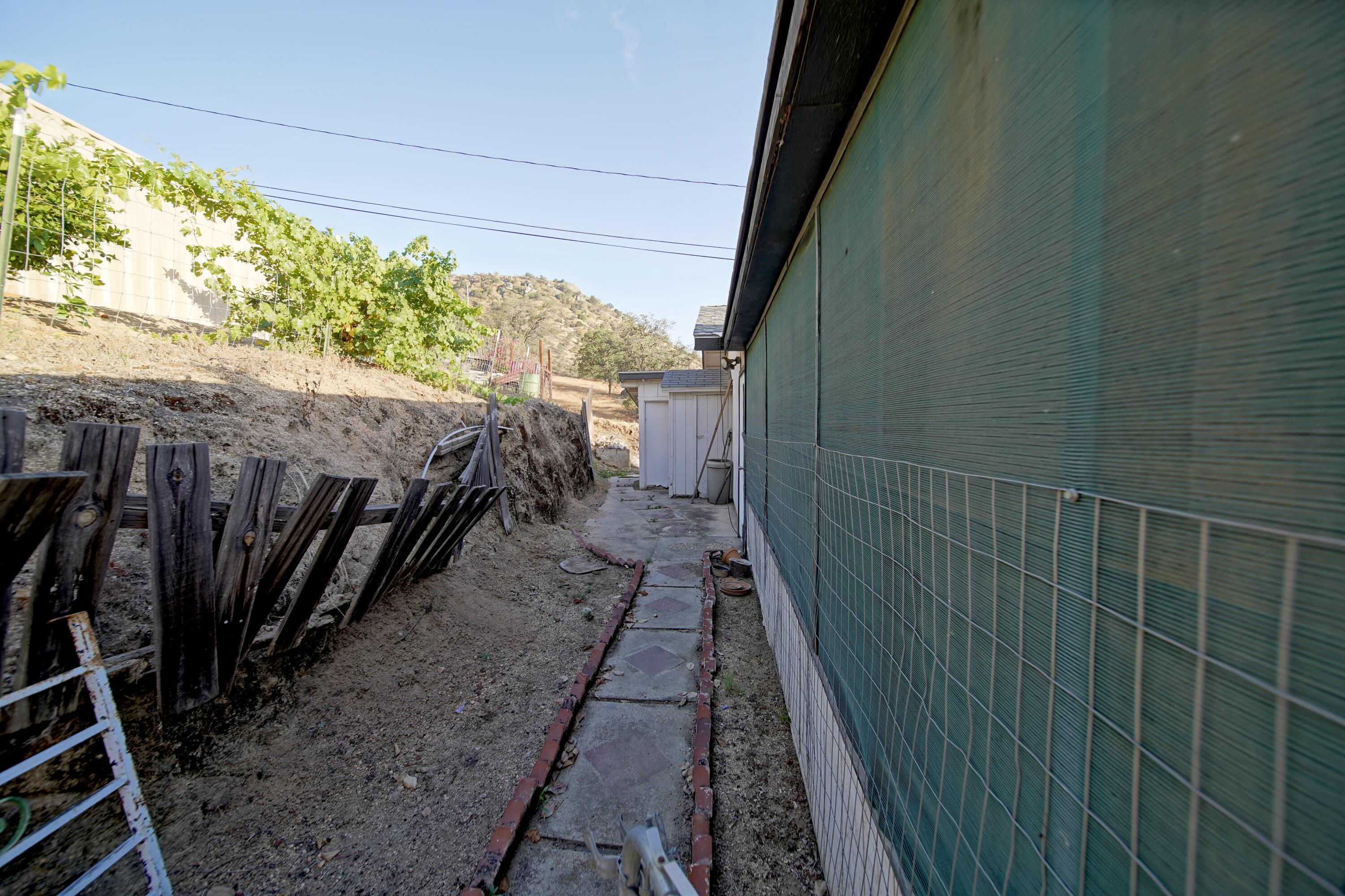 35823 Rio Vista Rd, Springville, CA 93265