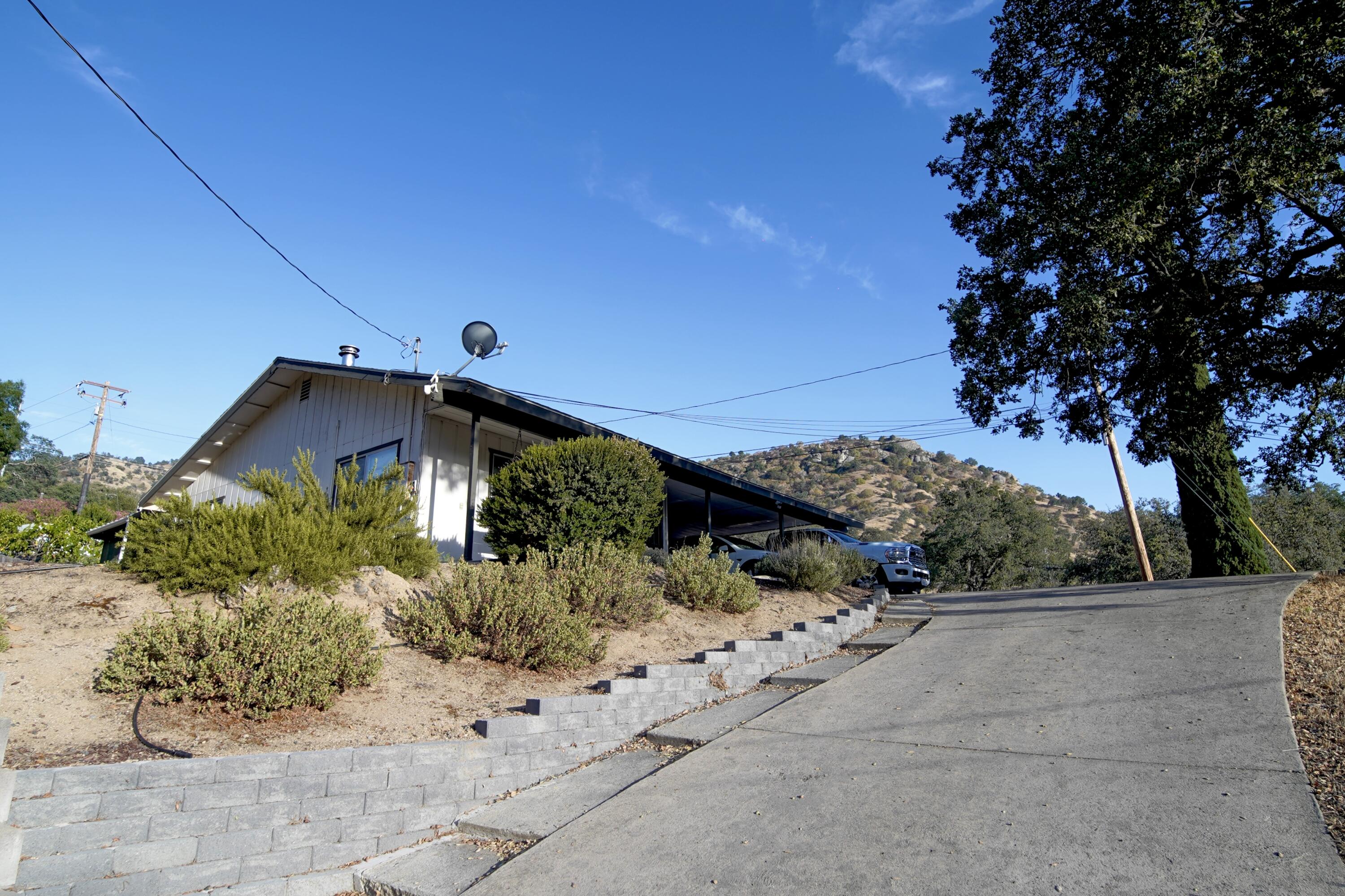 35823 Rio Vista Rd, Springville, CA 93265