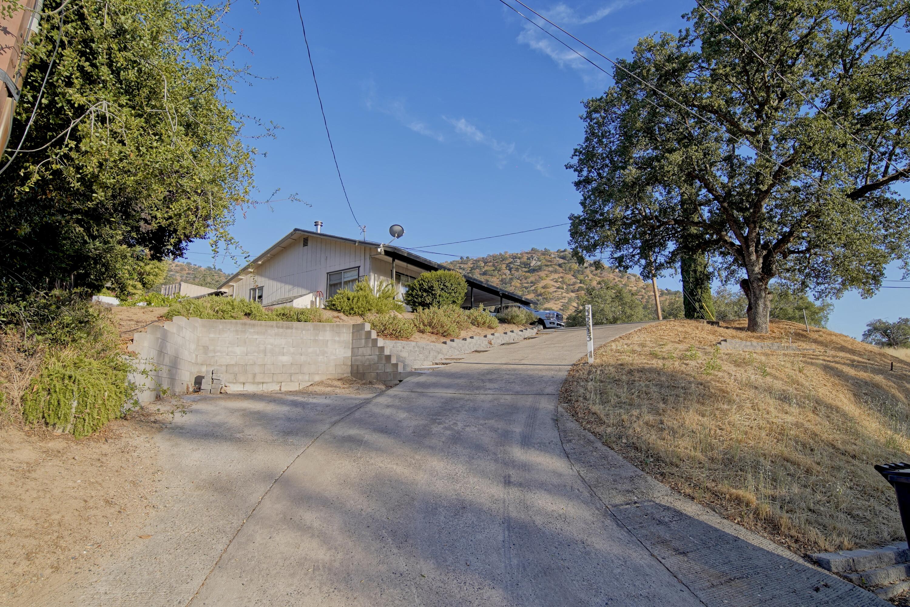 35823 Rio Vista Rd, Springville, CA 93265