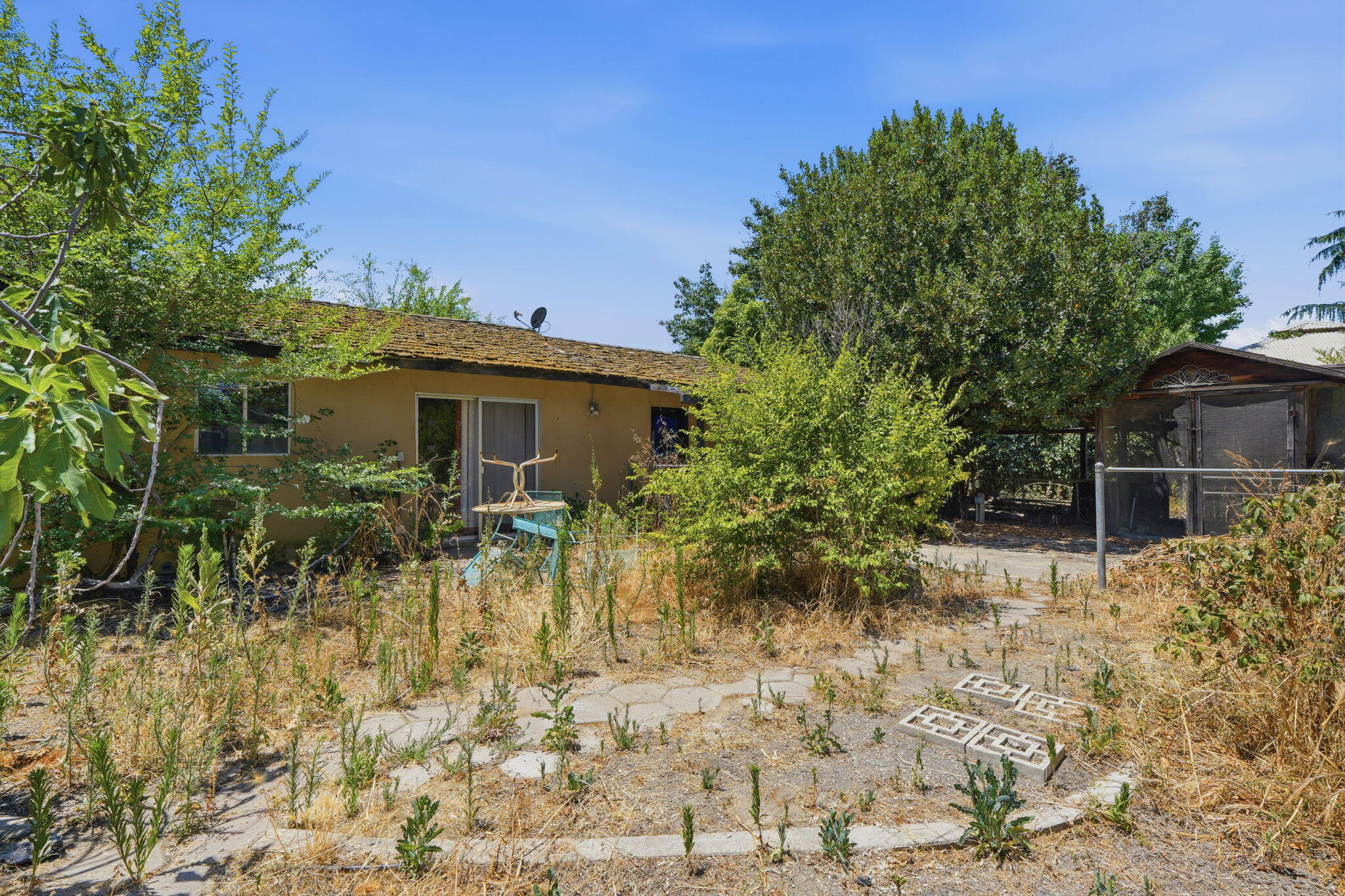 1924 S Tipton Ct, Visalia, CA 93292