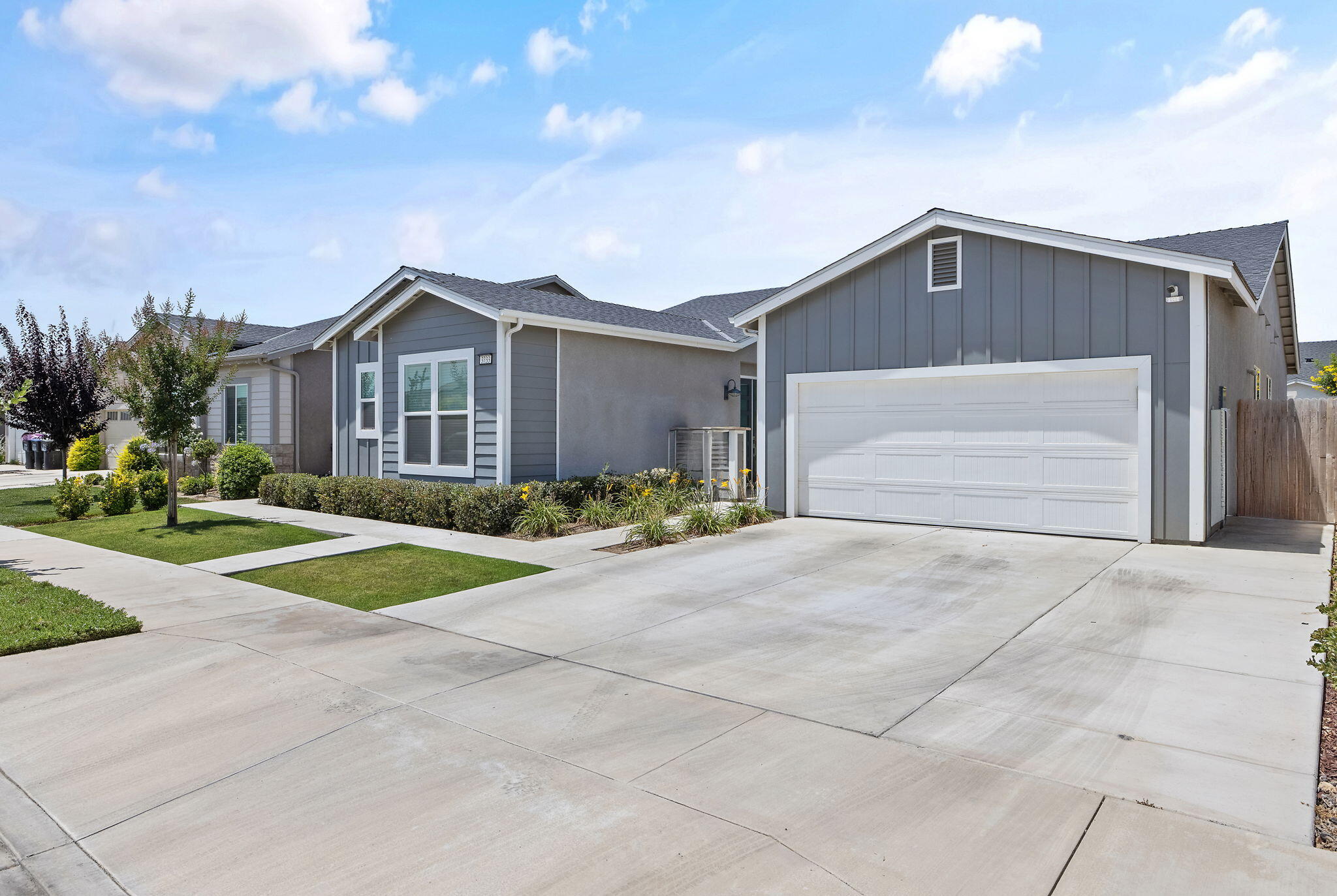 3733 N Clay St, Visalia, CA 93291