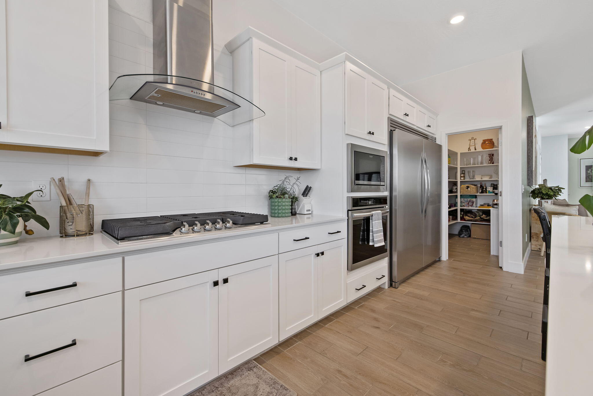 3733 N Clay St, Visalia, CA 93291