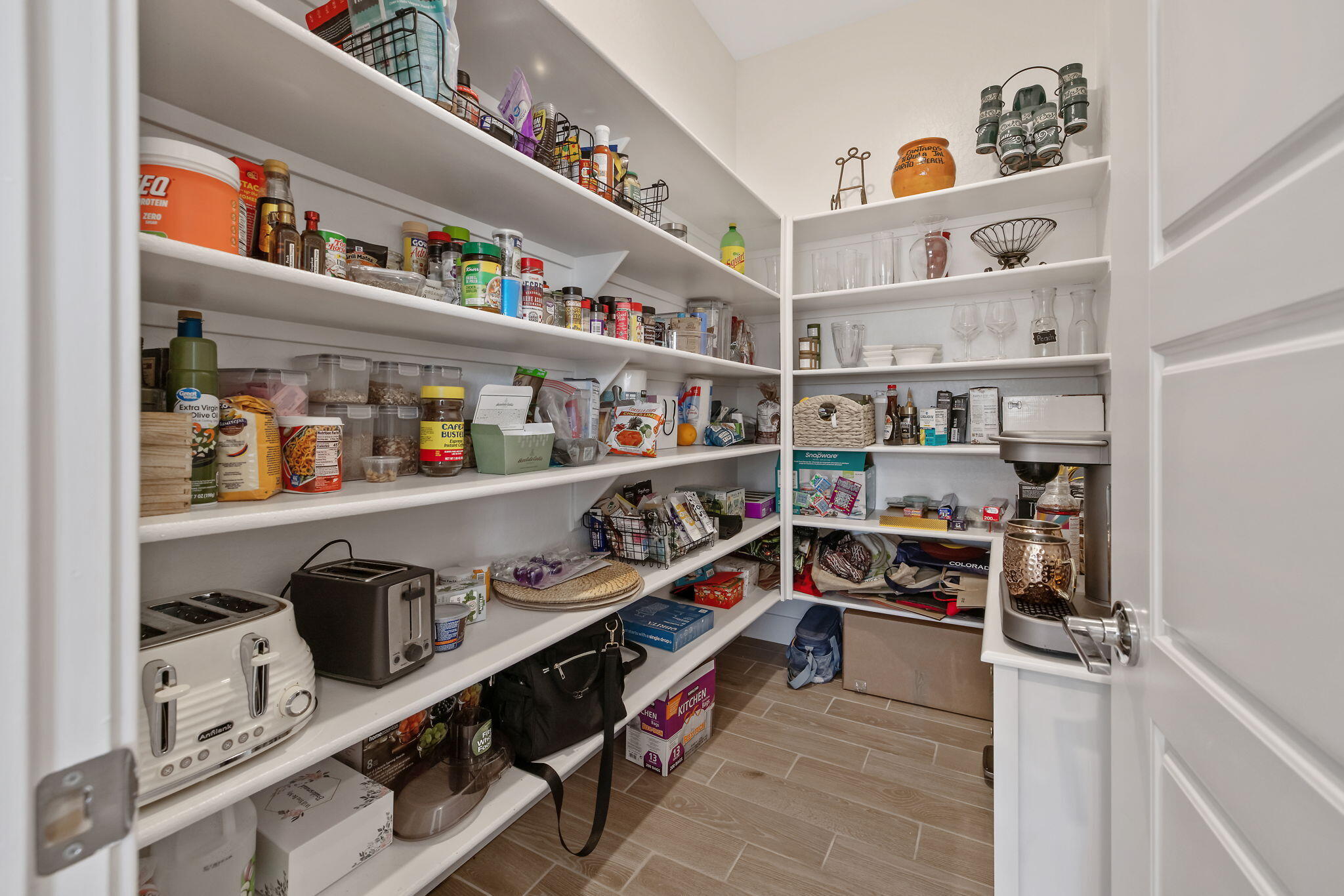3733 N Clay St, Visalia, CA 93291
