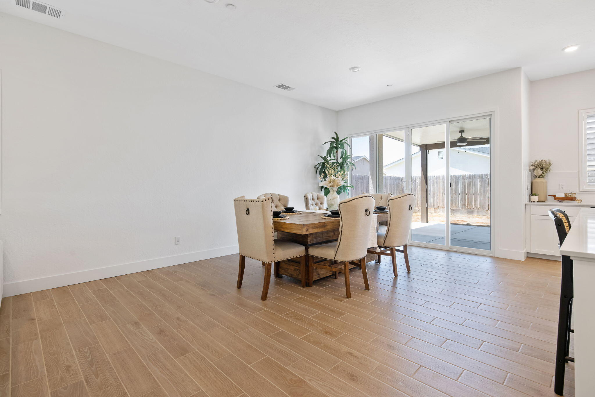 3733 N Clay St, Visalia, CA 93291