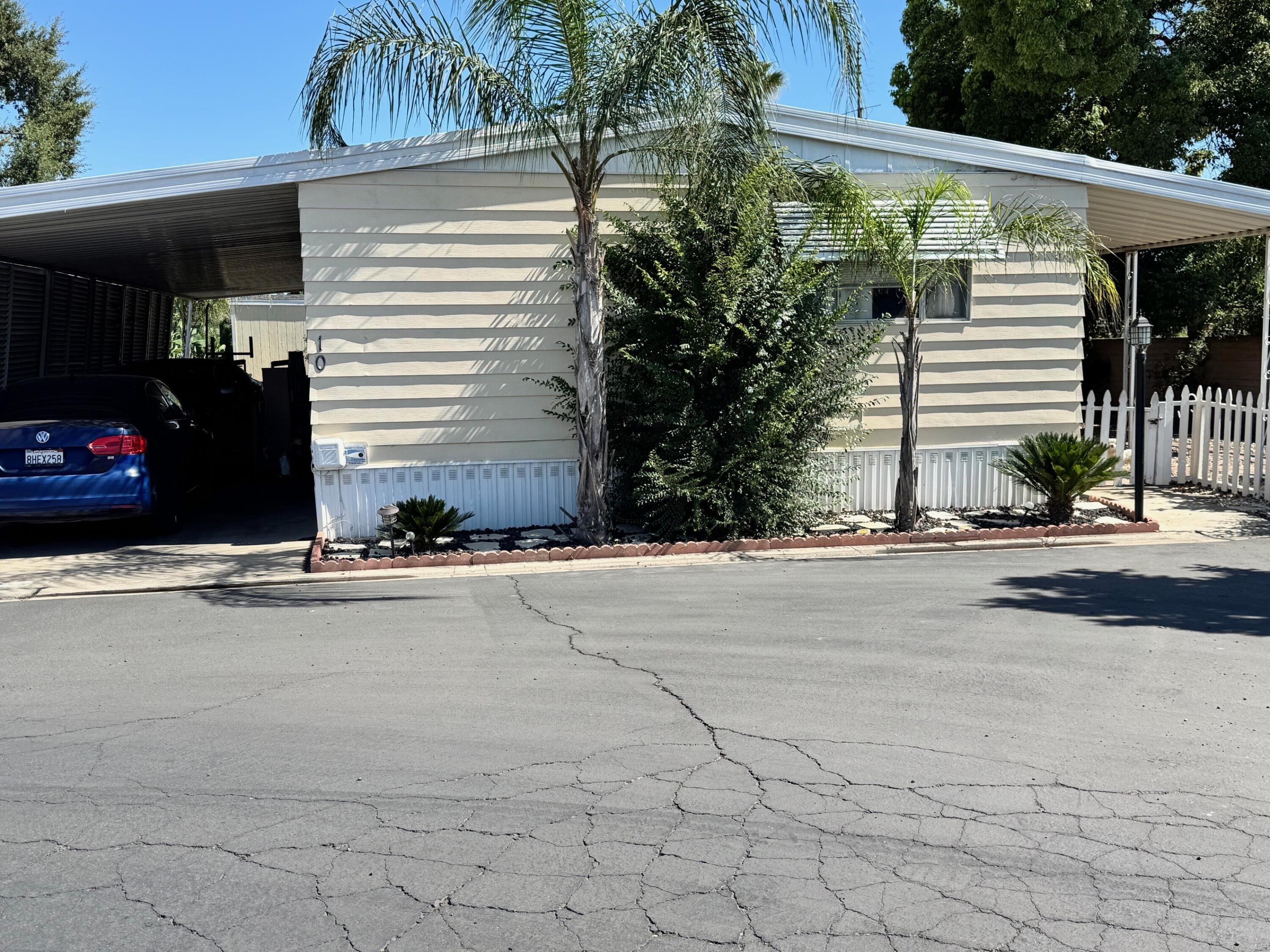 2627 W Midvalley Ave #10, Visalia, CA 93277