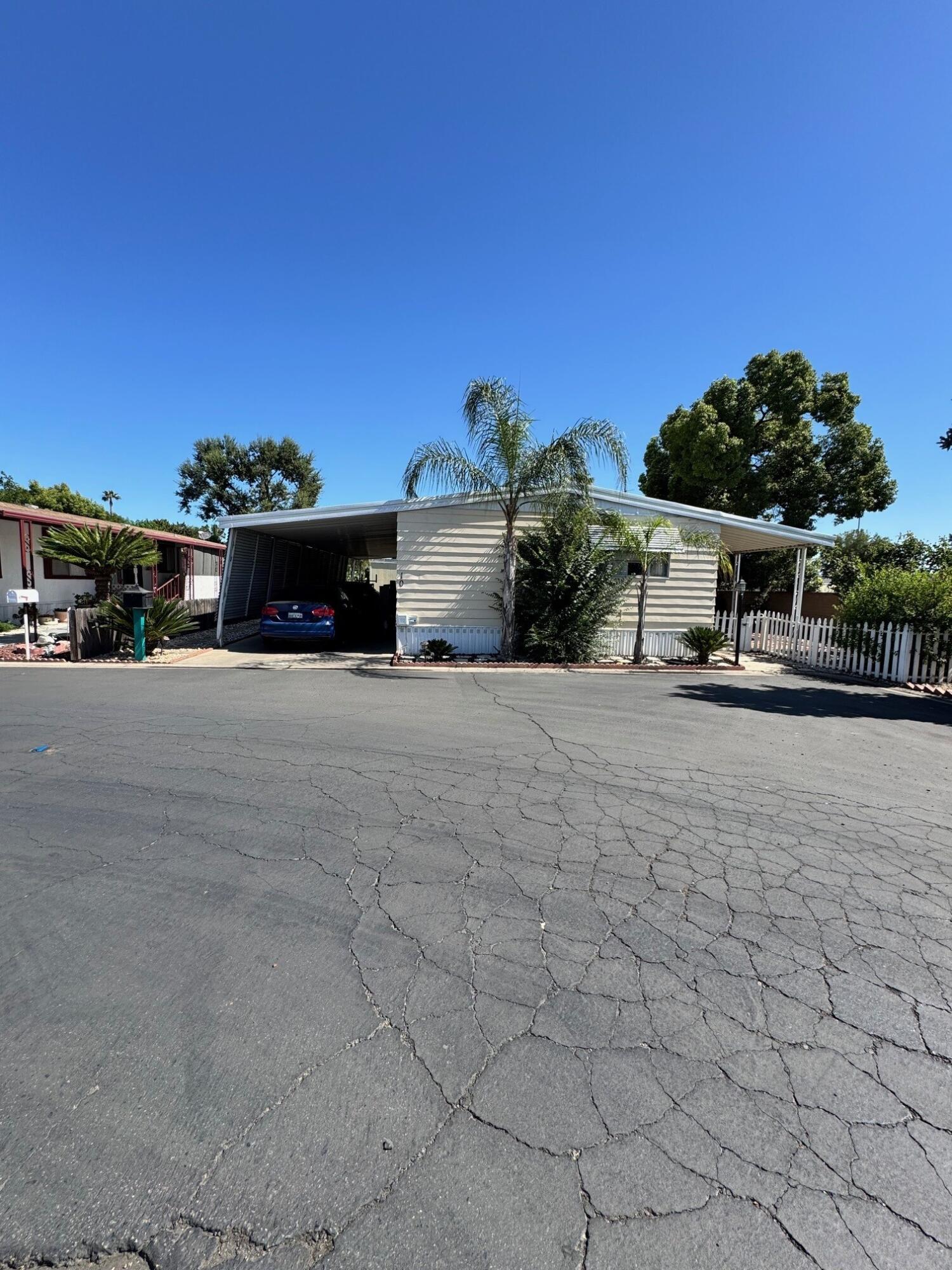 2627 W Midvalley Ave #10, Visalia, CA 93277