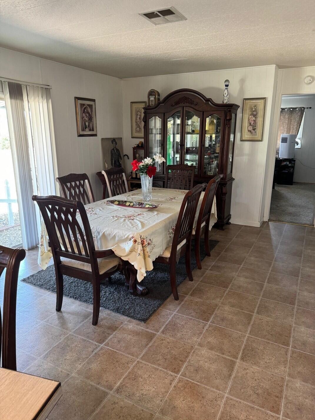2627 W Midvalley Ave #10, Visalia, CA 93277