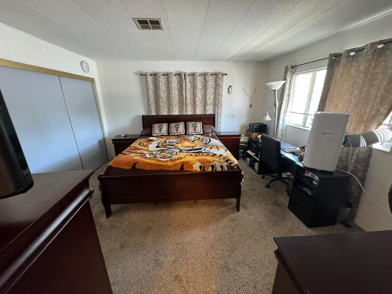 2627 W Midvalley Ave #10, Visalia, CA 93277