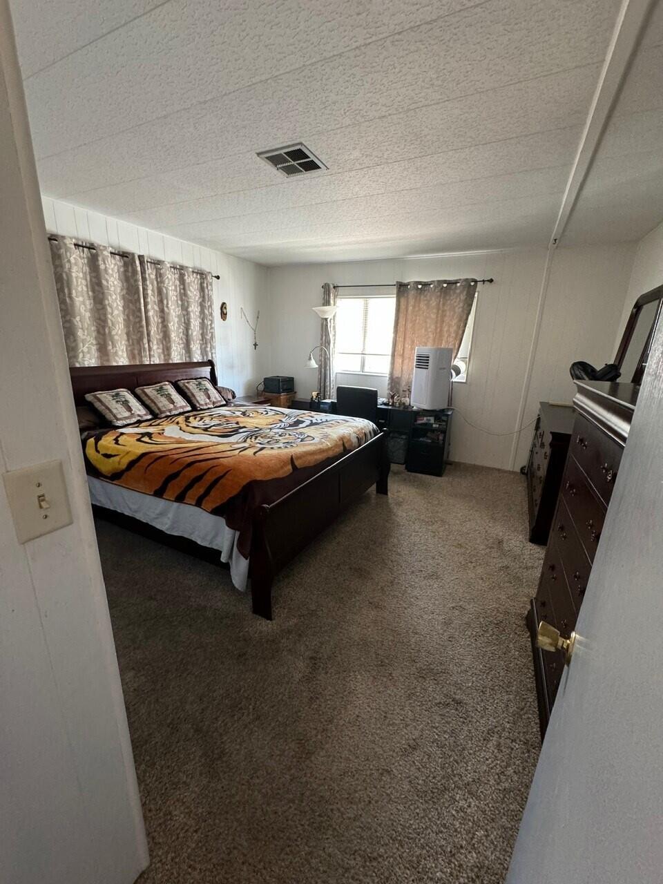 2627 W Midvalley Ave #10, Visalia, CA 93277