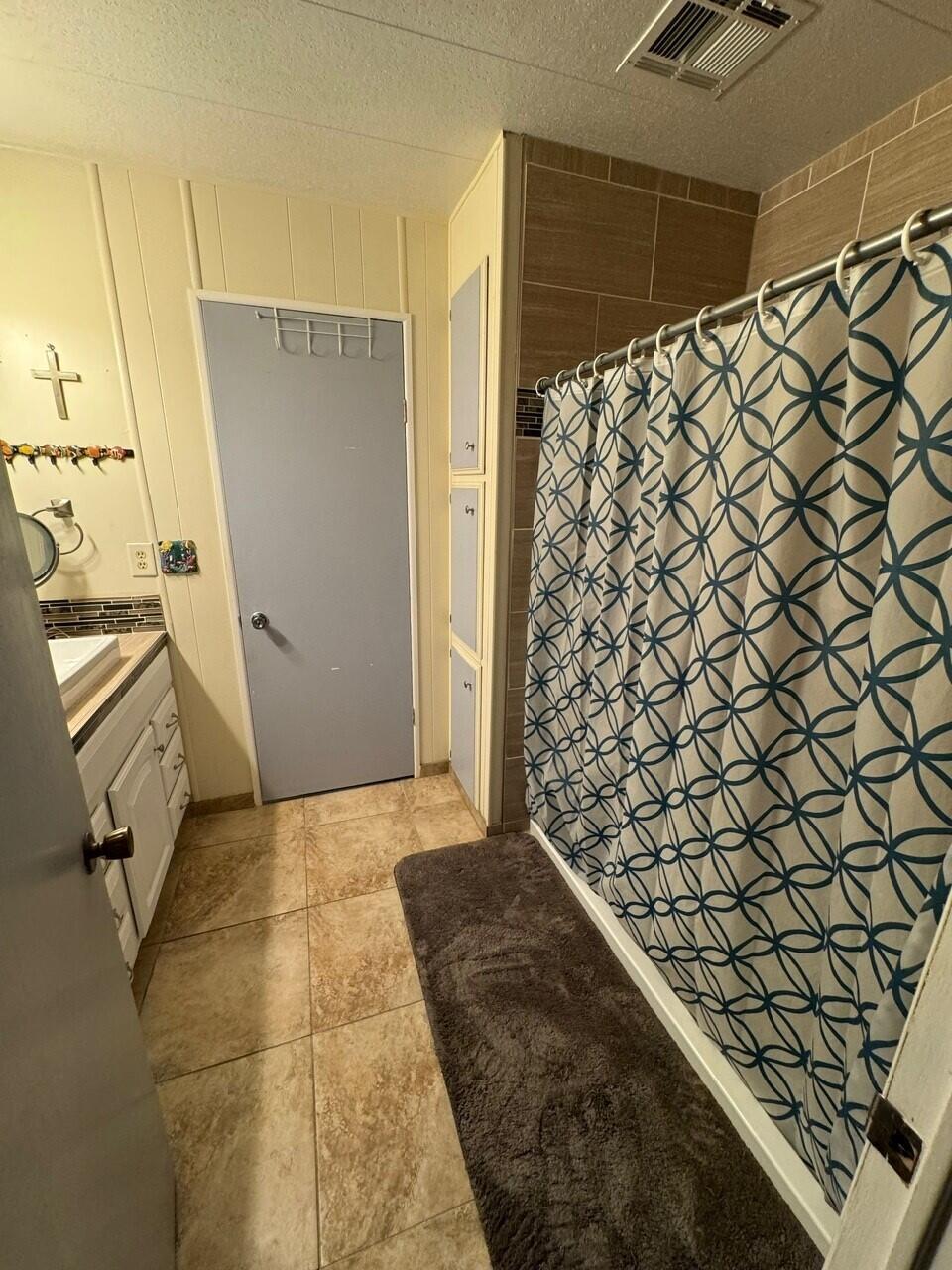 2627 W Midvalley Ave #10, Visalia, CA 93277