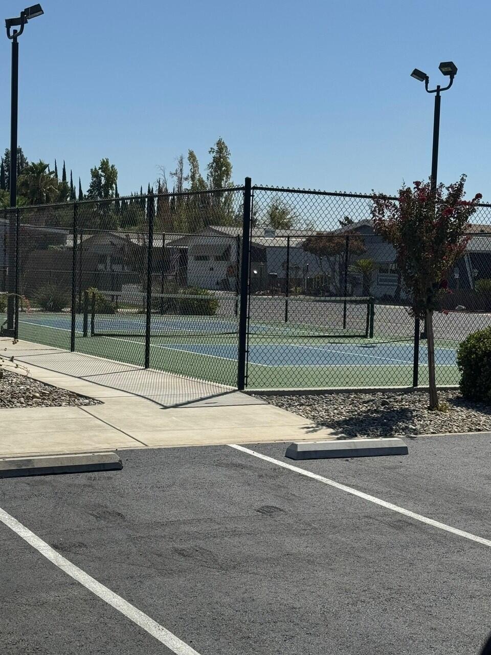 2627 W Midvalley Ave #10, Visalia, CA 93277