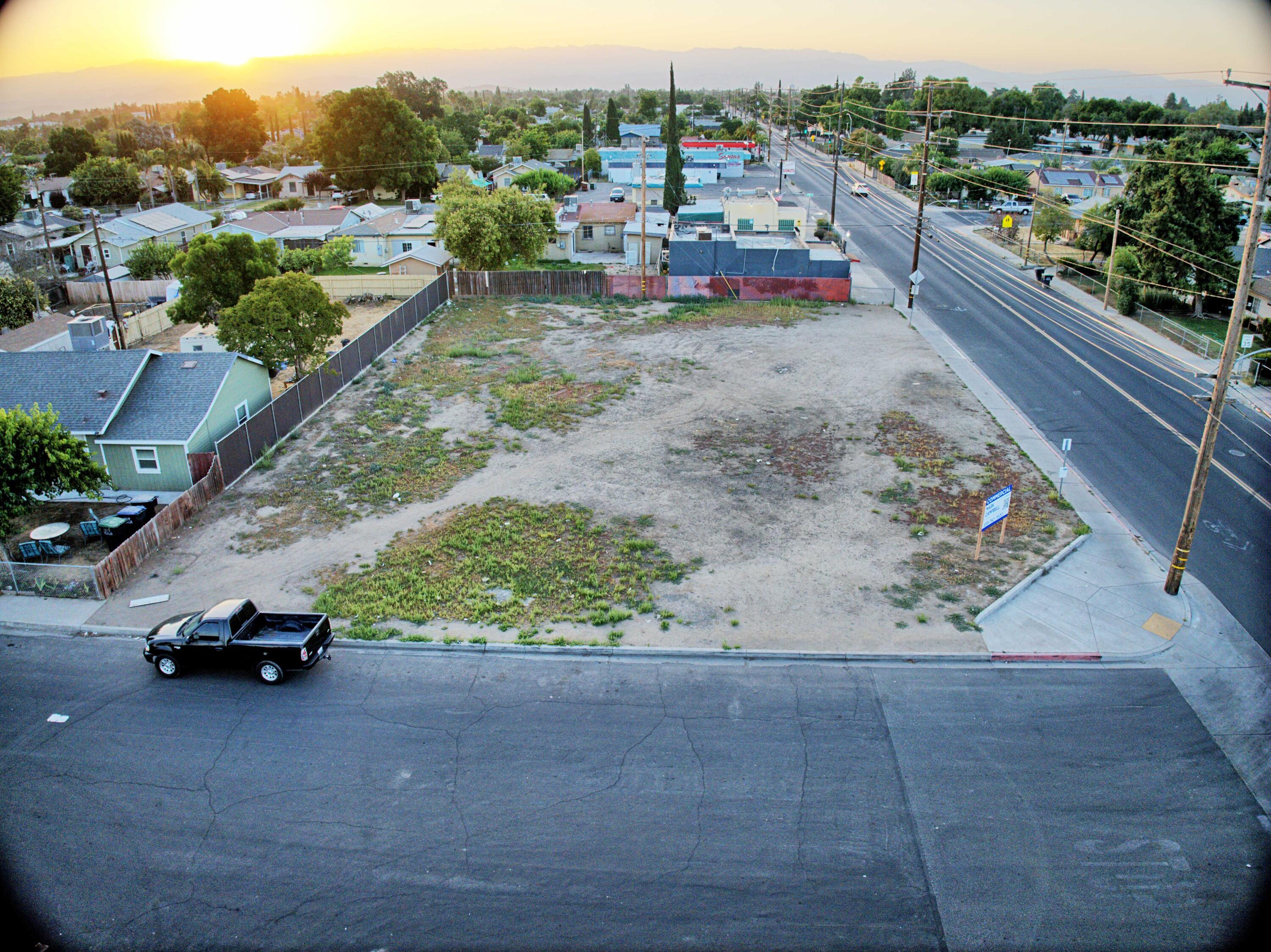 1500 W Houston Ave, Visalia, CA 93291