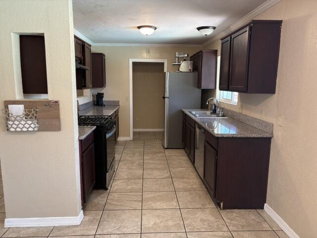 1634 W Morton Ave, Porterville, CA 93257