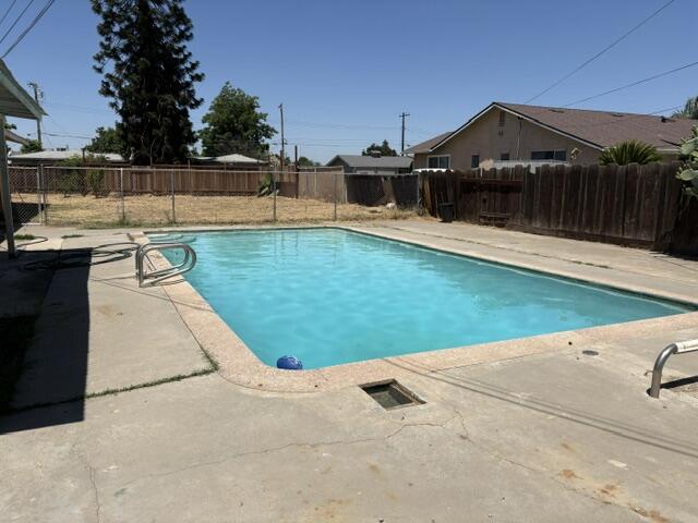1634 W Morton Ave, Porterville, CA 93257