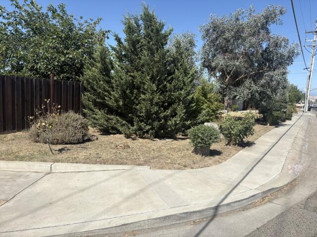 1634 W Morton Ave, Porterville, CA 93257