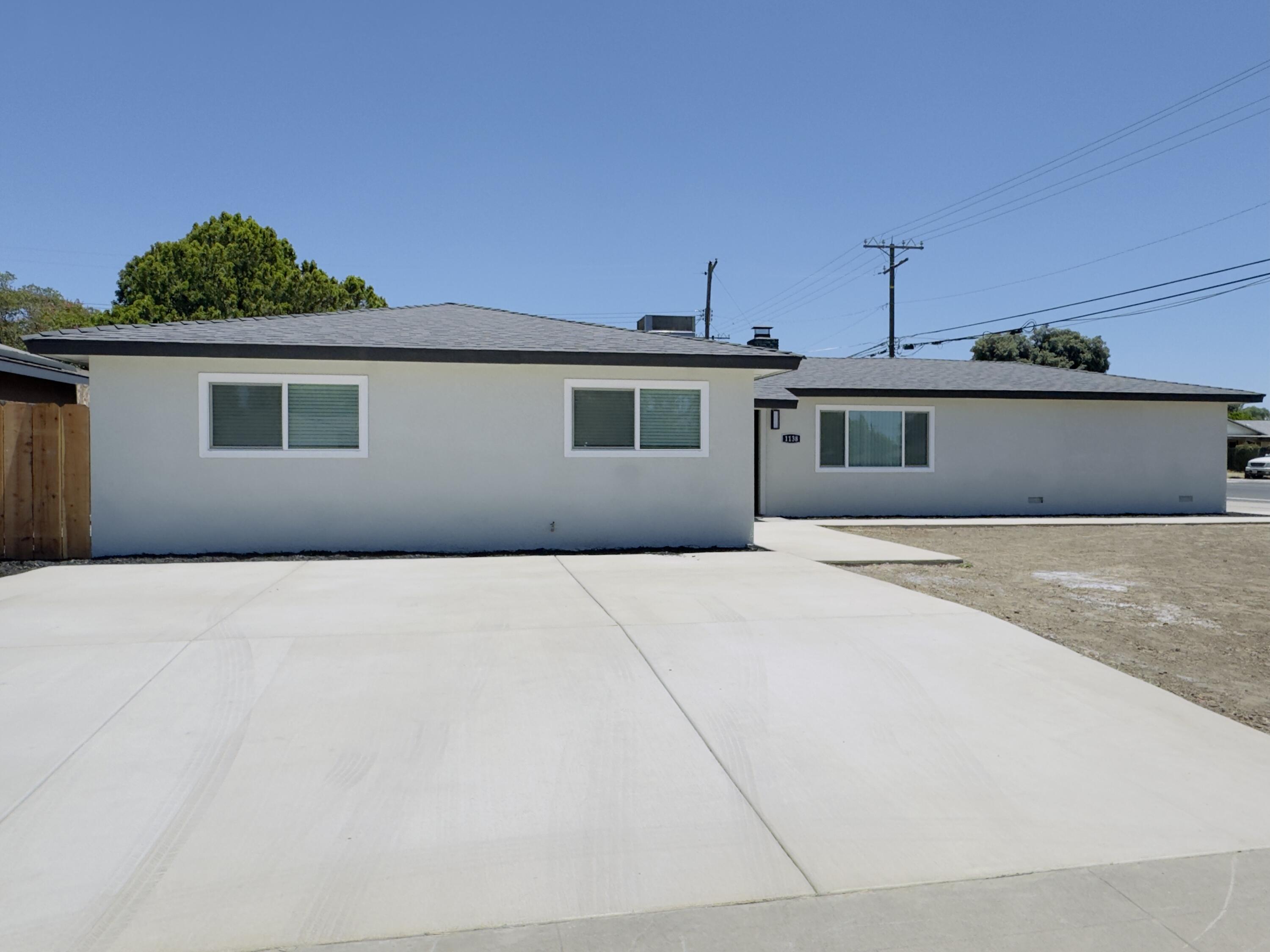 1138 S Valley St, Visalia, CA 93277