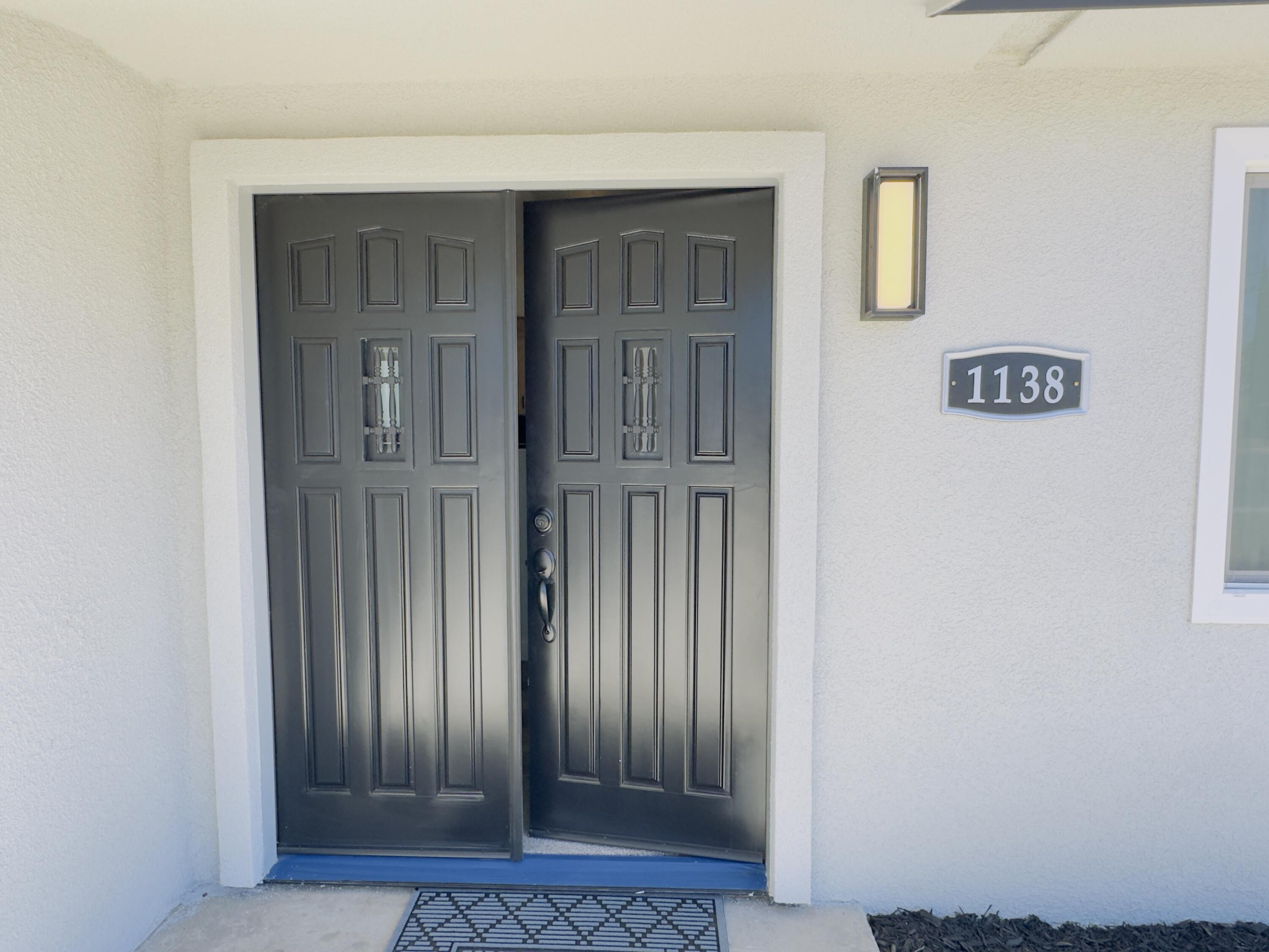 1138 S Valley St, Visalia, CA 93277