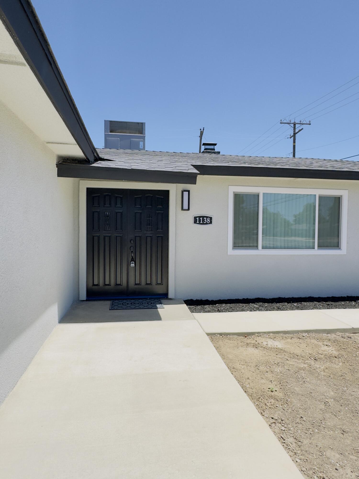 1138 S Valley St, Visalia, CA 93277
