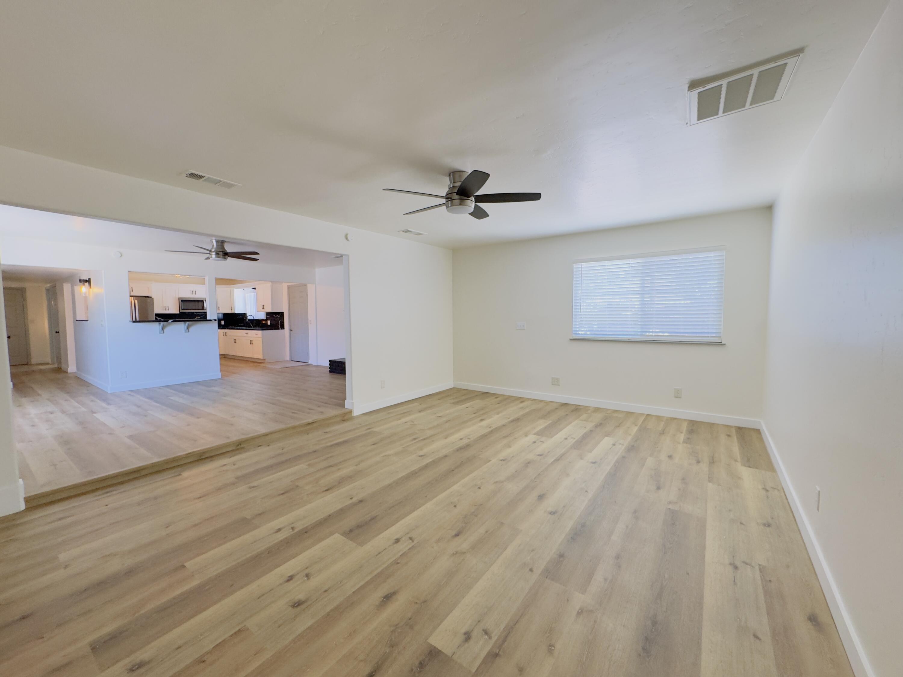 1138 S Valley St, Visalia, CA 93277
