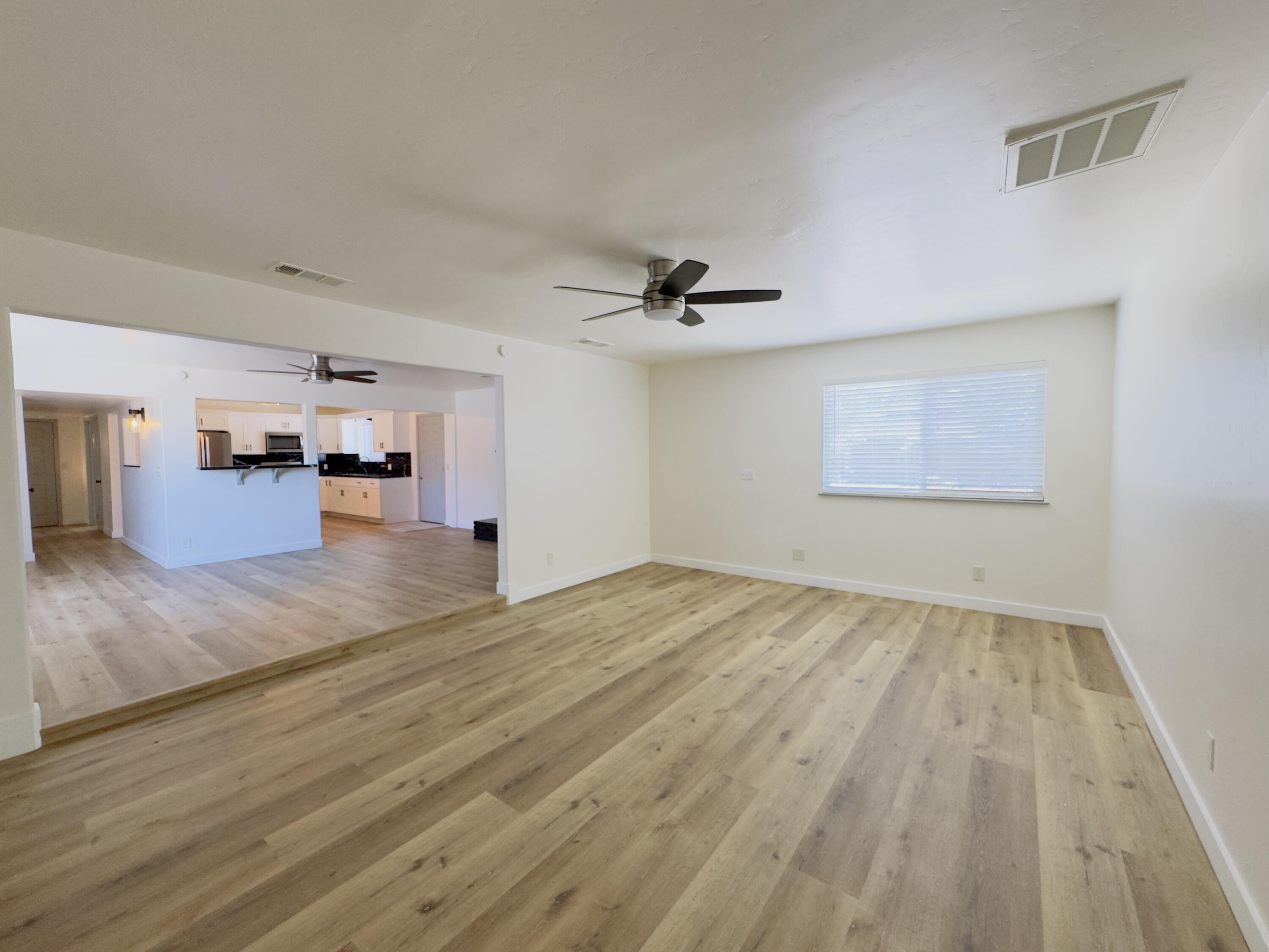 1138 S Valley St, Visalia, CA 93277