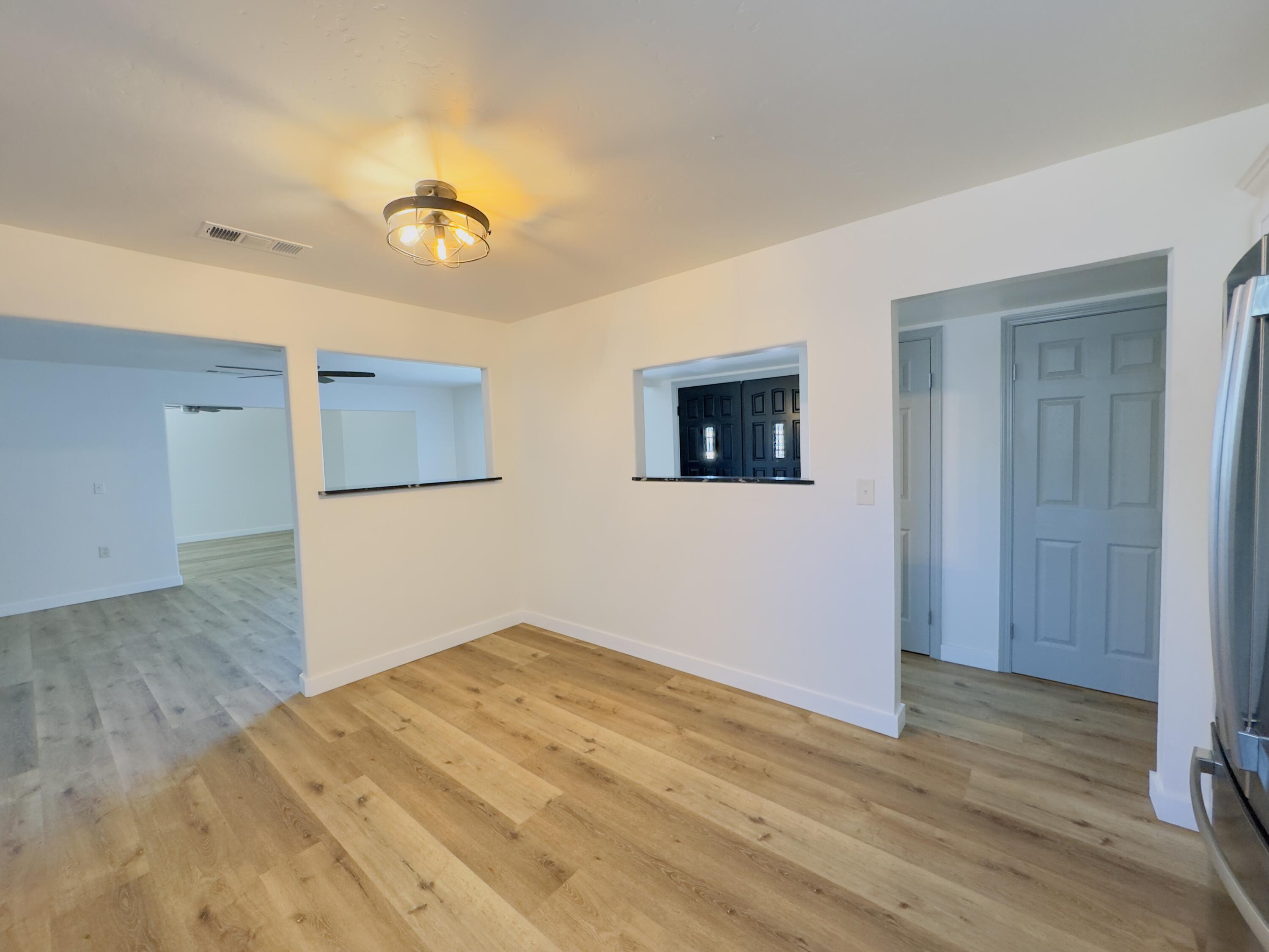 1138 S Valley St, Visalia, CA 93277