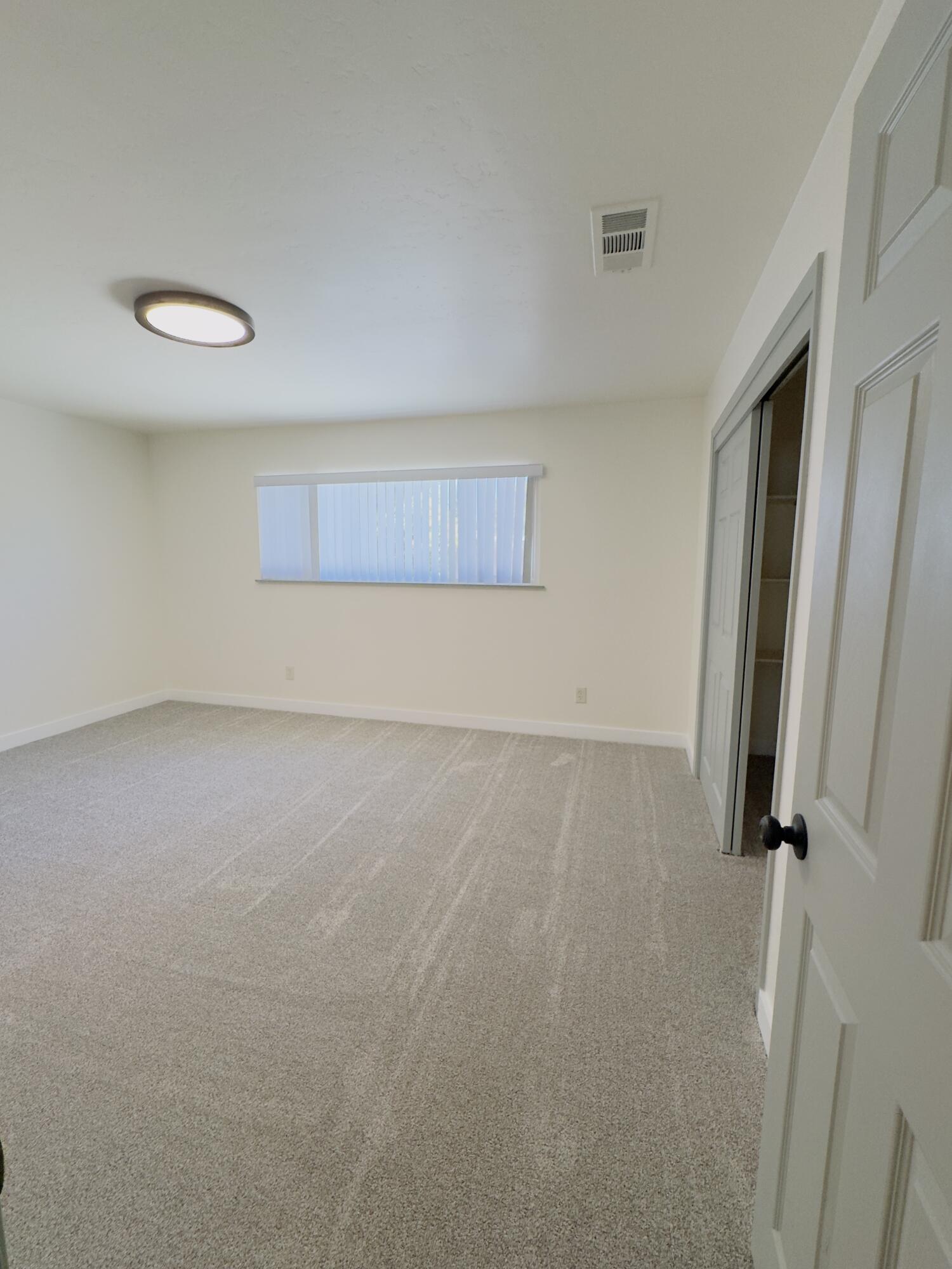 1138 S Valley St, Visalia, CA 93277