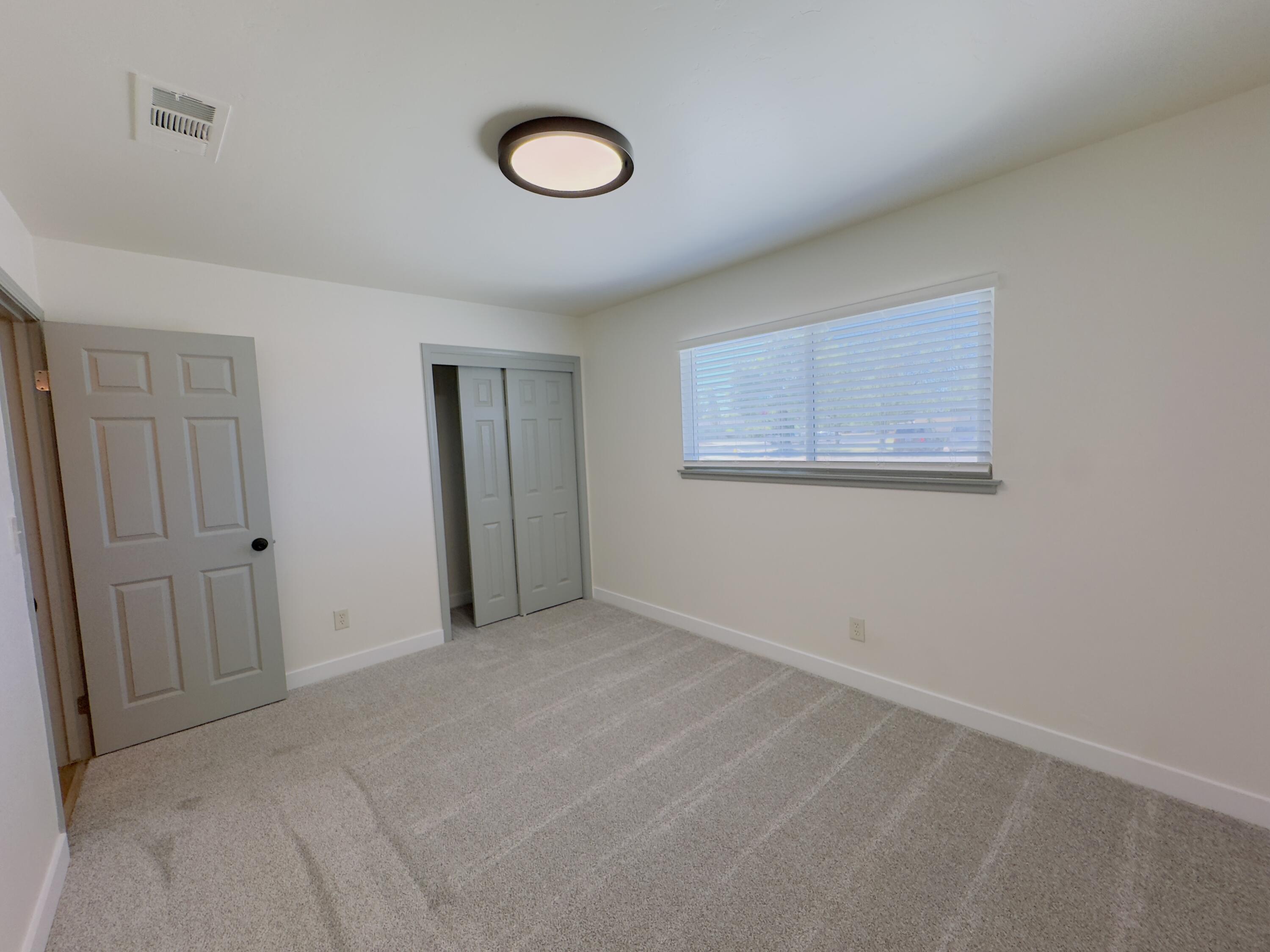 1138 S Valley St, Visalia, CA 93277