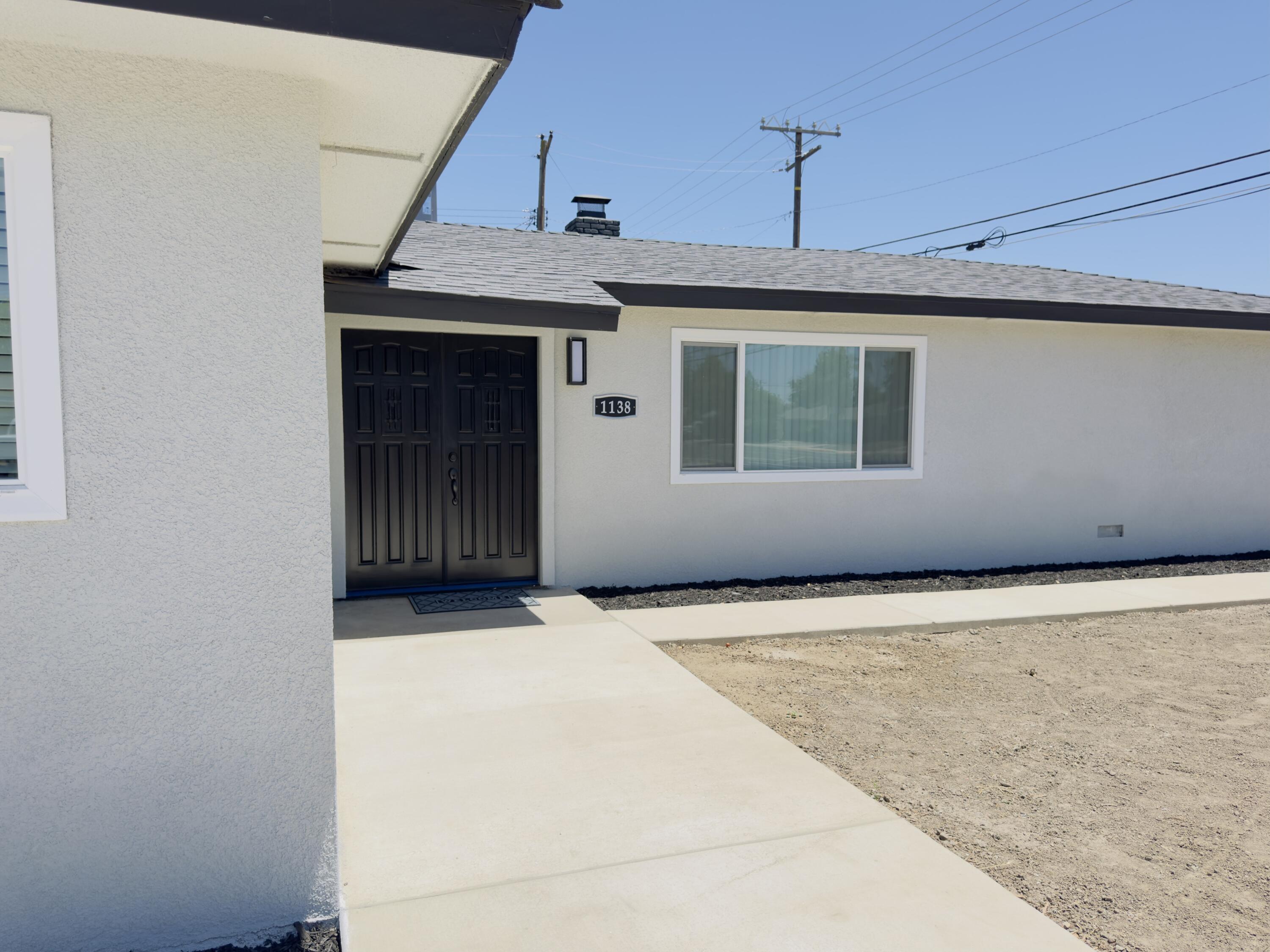 1138 S Valley St, Visalia, CA 93277