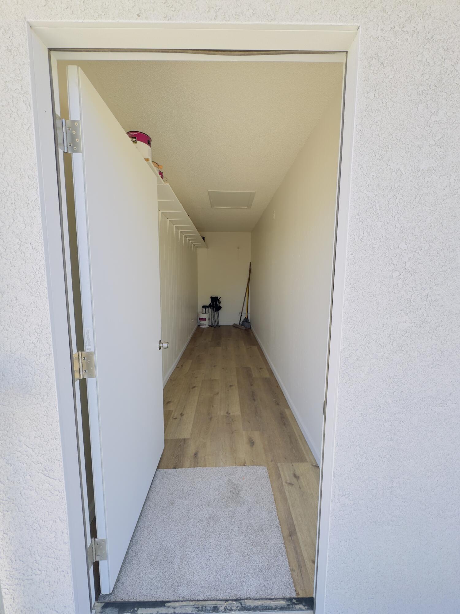 1138 S Valley St, Visalia, CA 93277