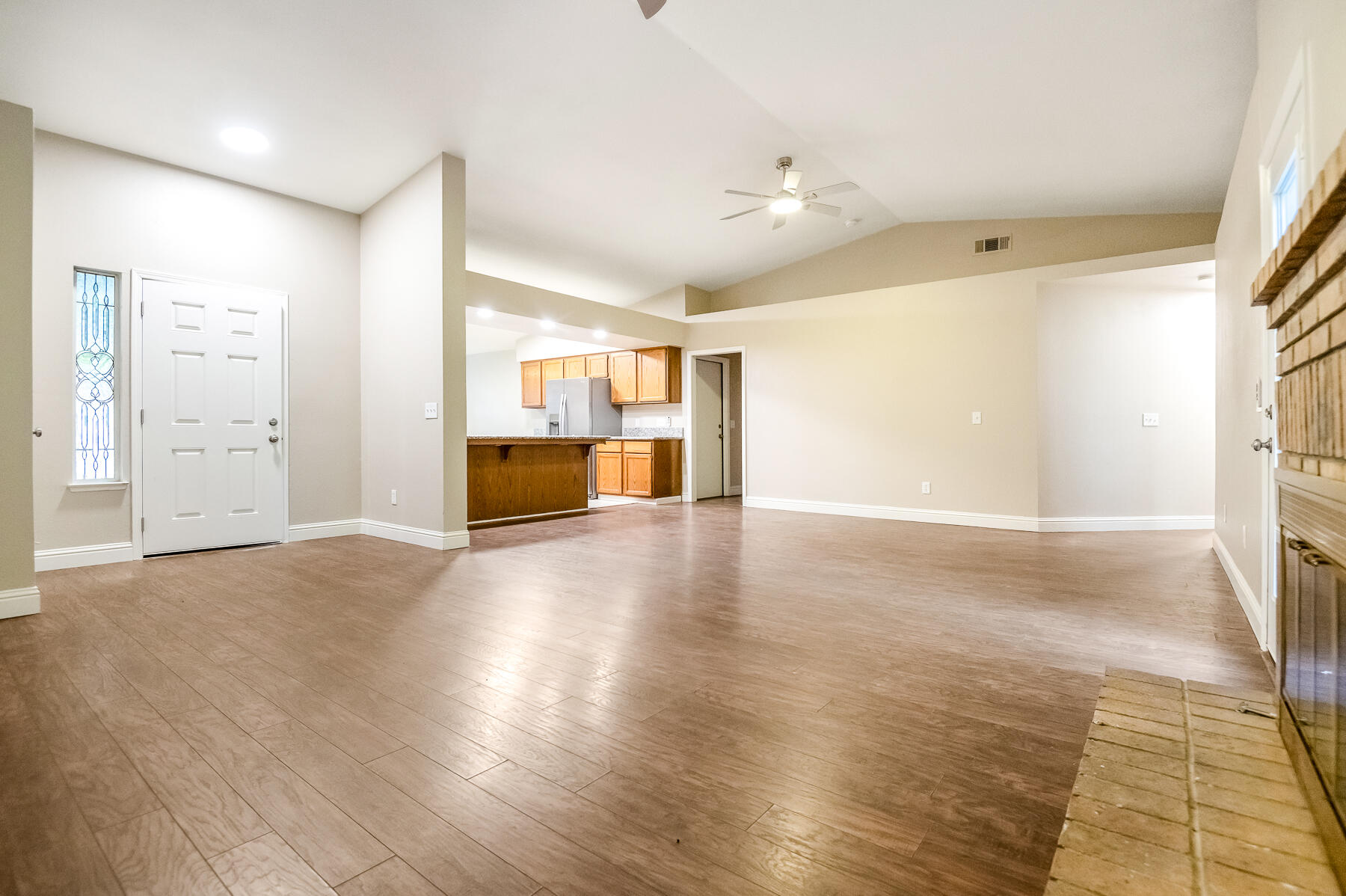 5833 W Paradise Ave, Visalia, CA 93277