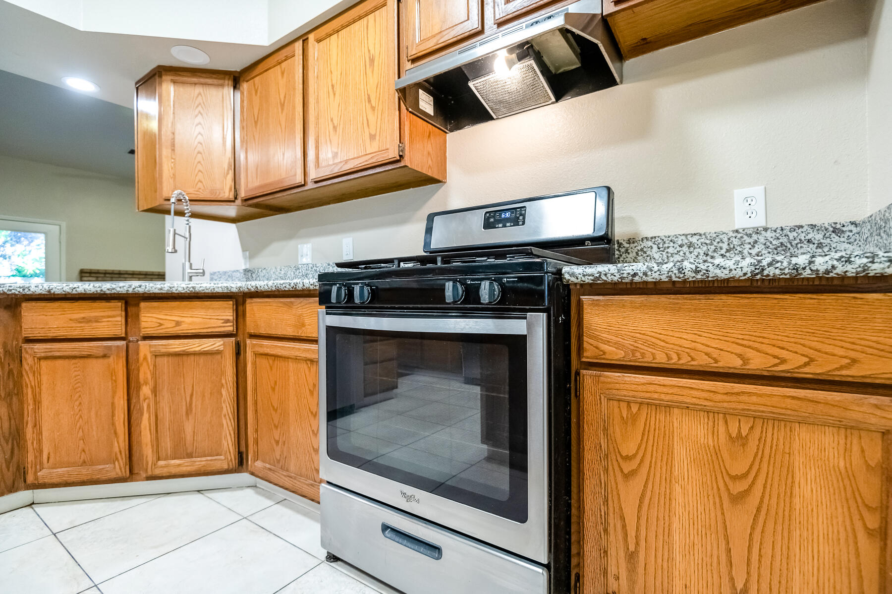 5833 W Paradise Ave, Visalia, CA 93277