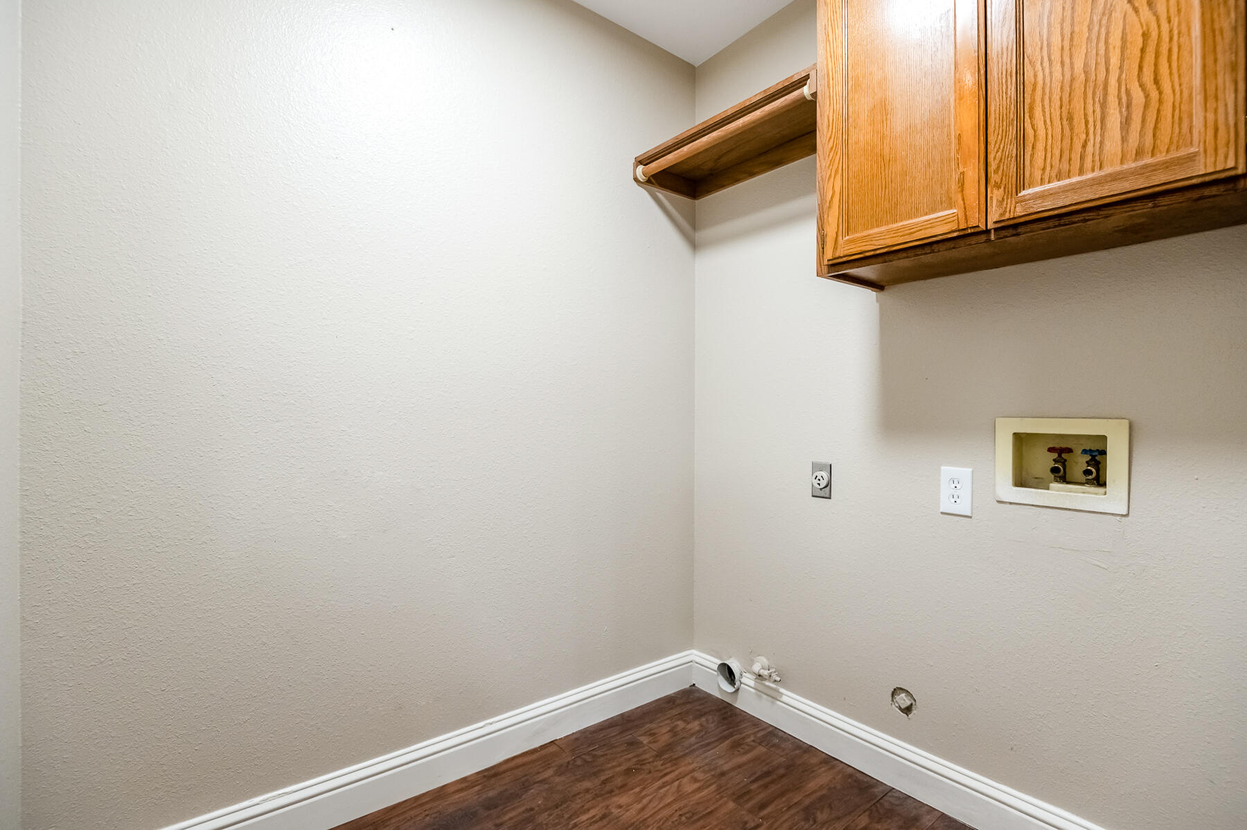 5833 W Paradise Ave, Visalia, CA 93277