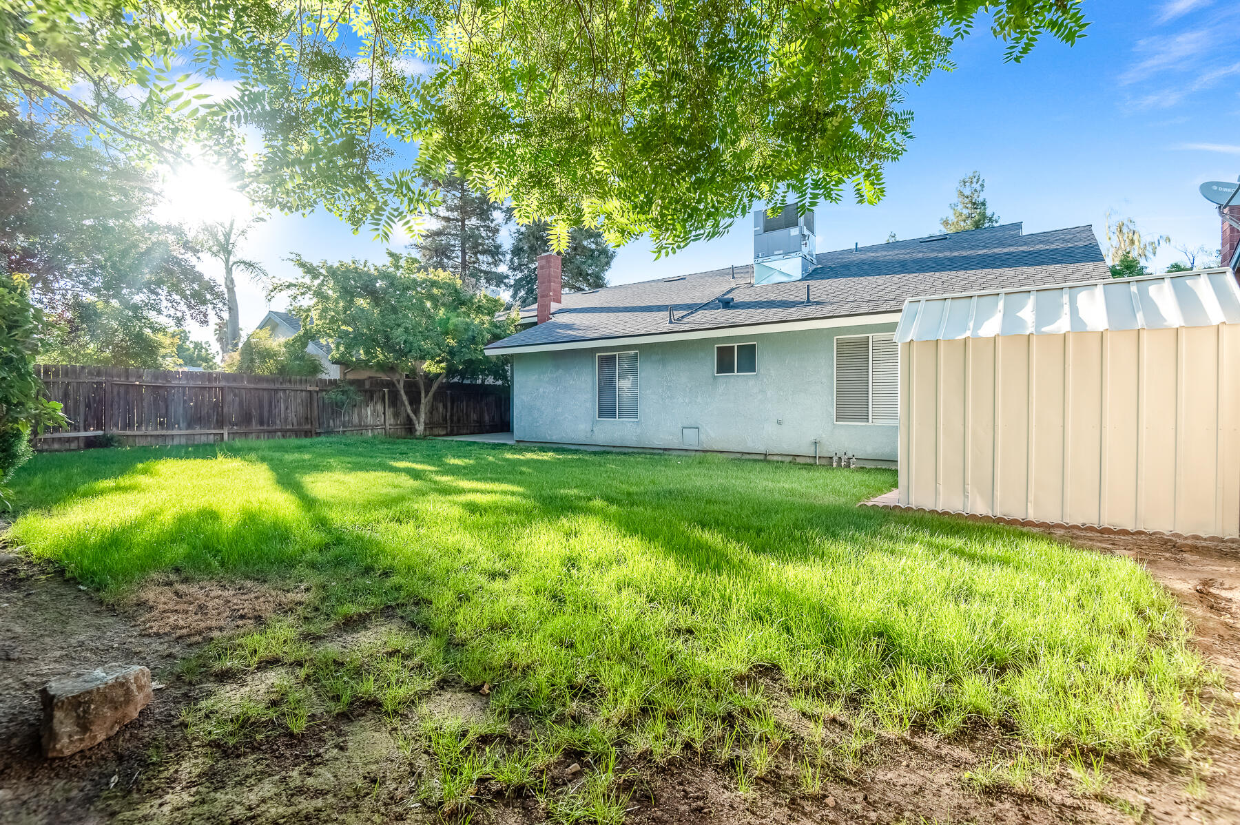 5833 W Paradise Ave, Visalia, CA 93277