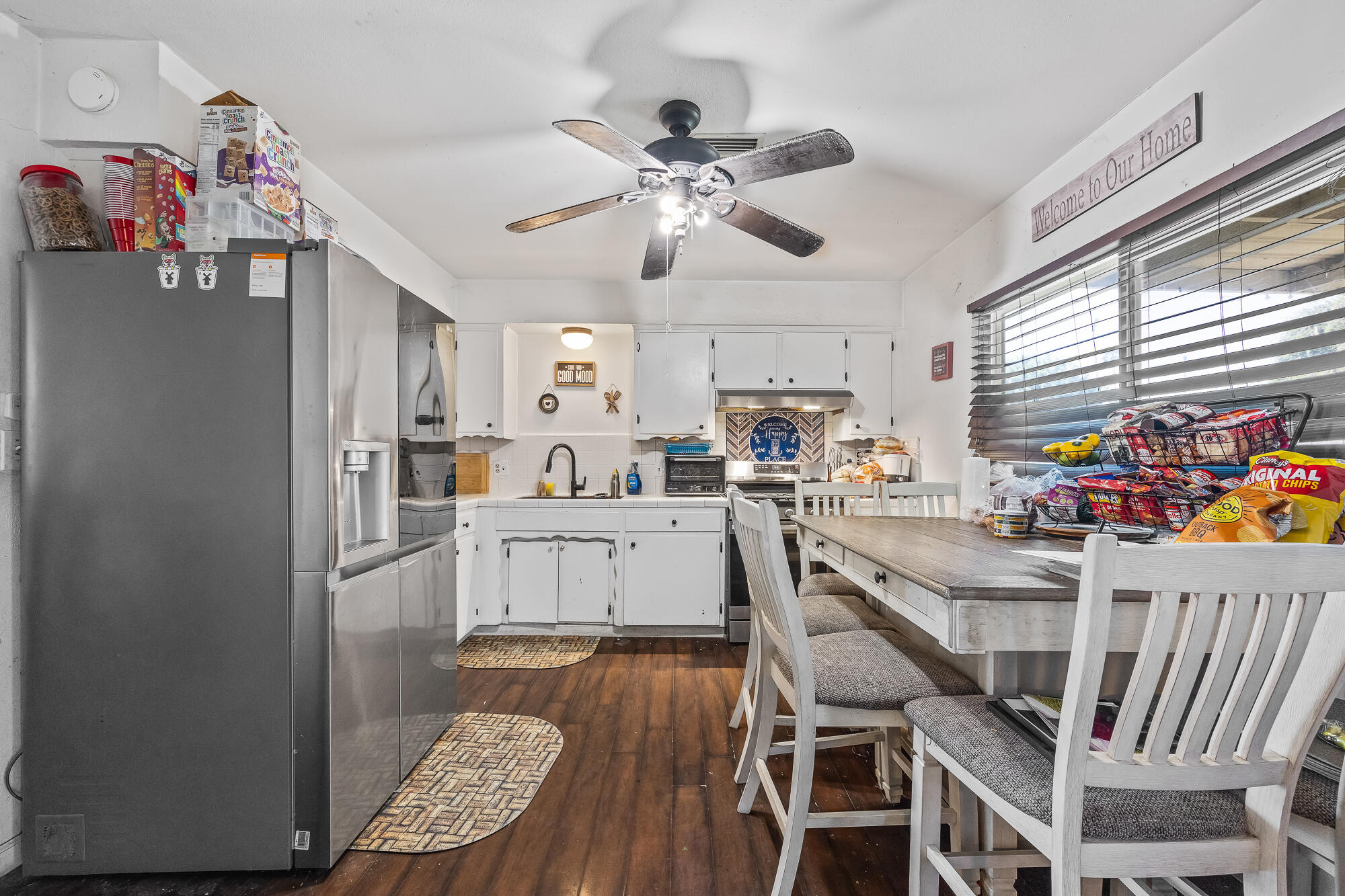 1306 Elaine Dr, Hanford, CA 93230