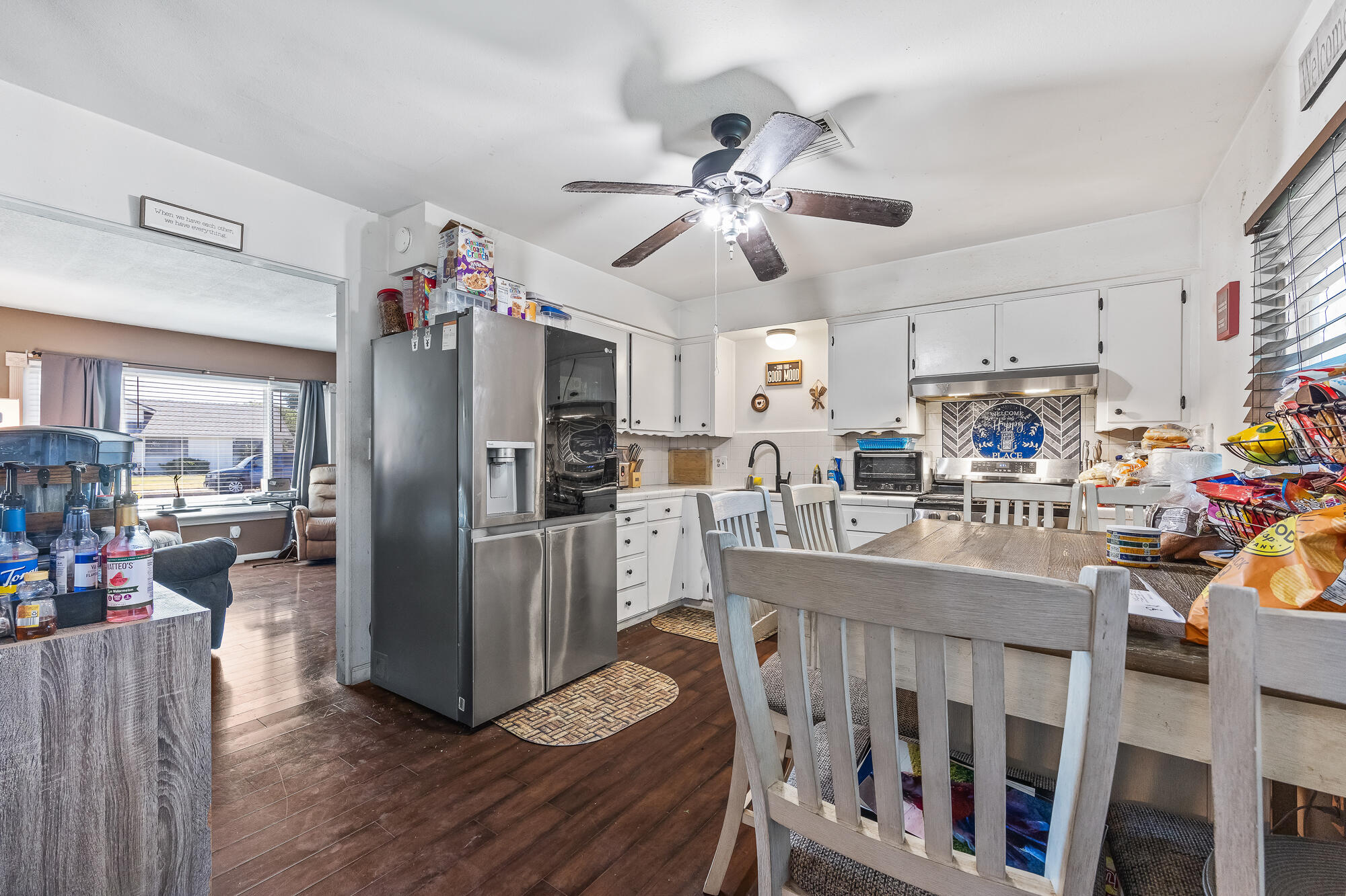 1306 Elaine Dr, Hanford, CA 93230