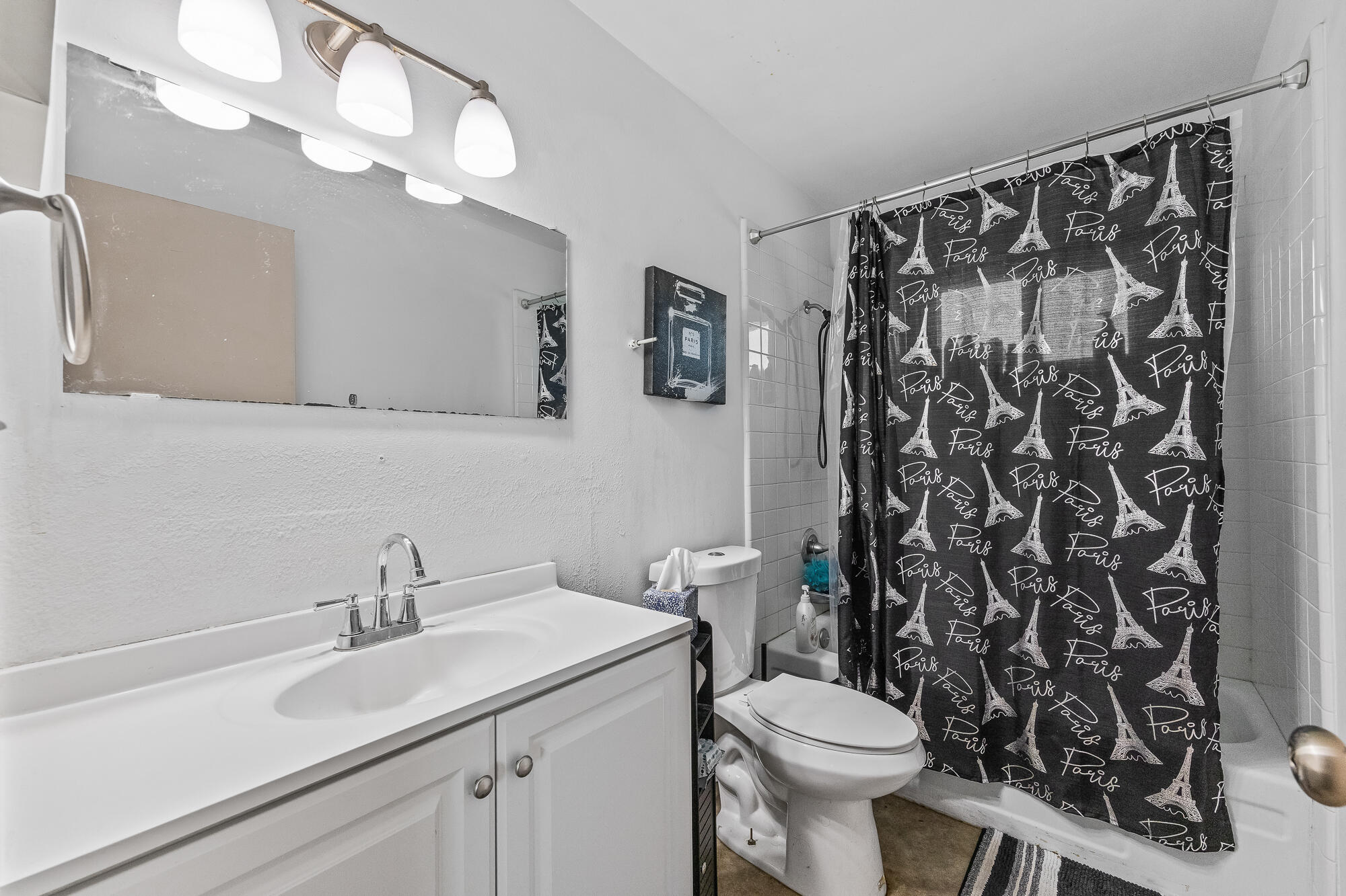 1306 Elaine Dr, Hanford, CA 93230