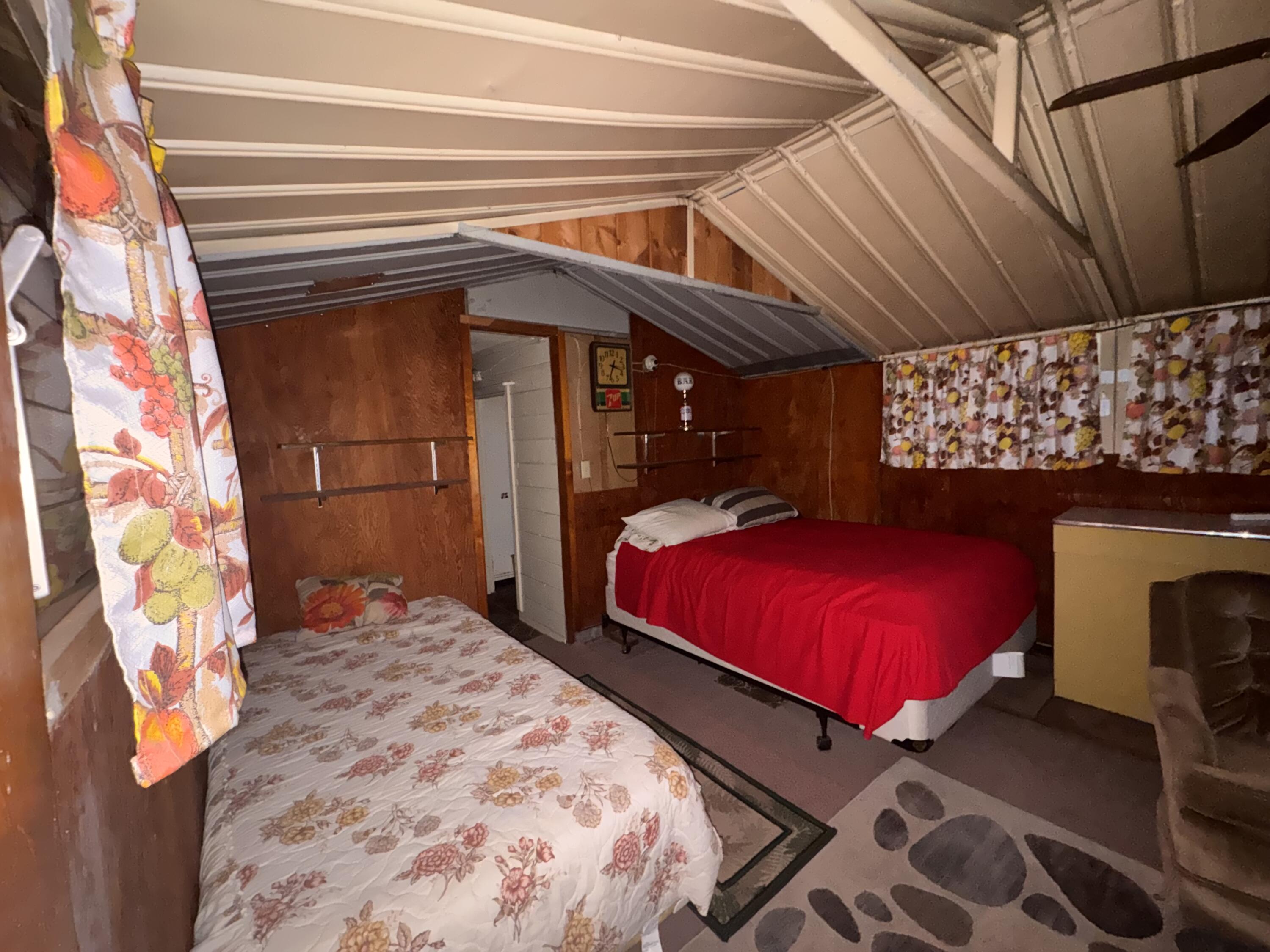 57989 Red Bud Ln, Badger, CA 93603