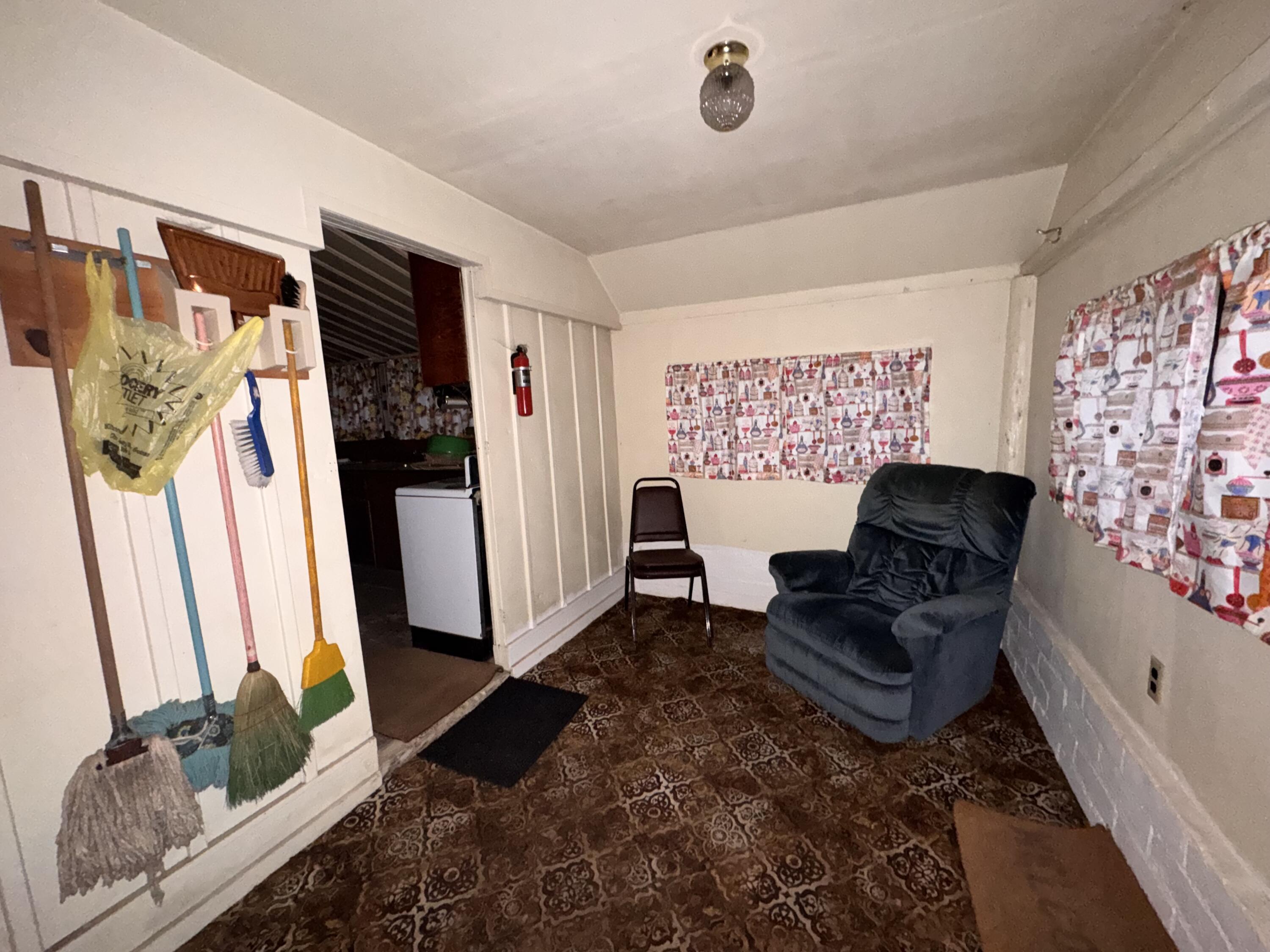 57989 Red Bud Ln, Badger, CA 93603