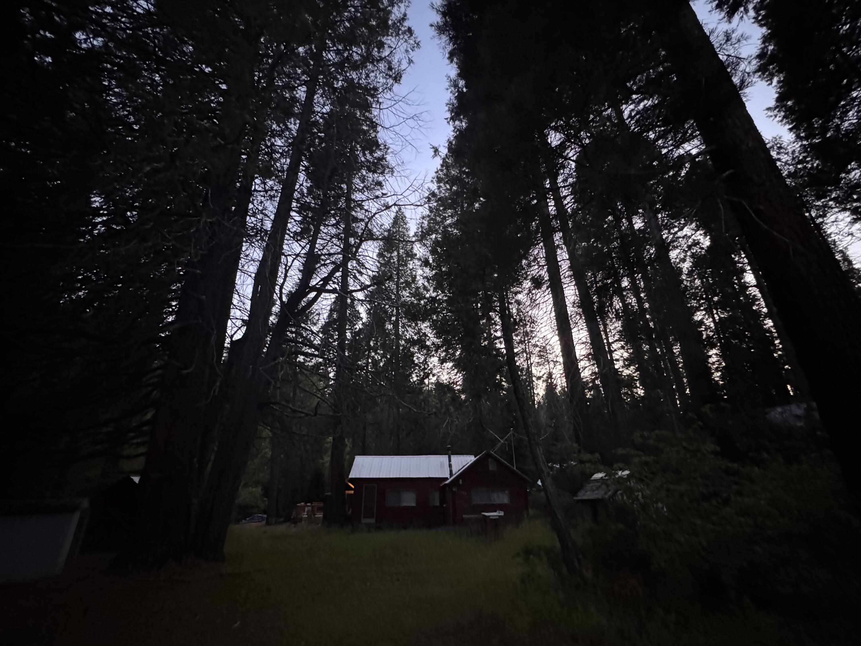 57989 Red Bud Ln, Badger, CA 93603