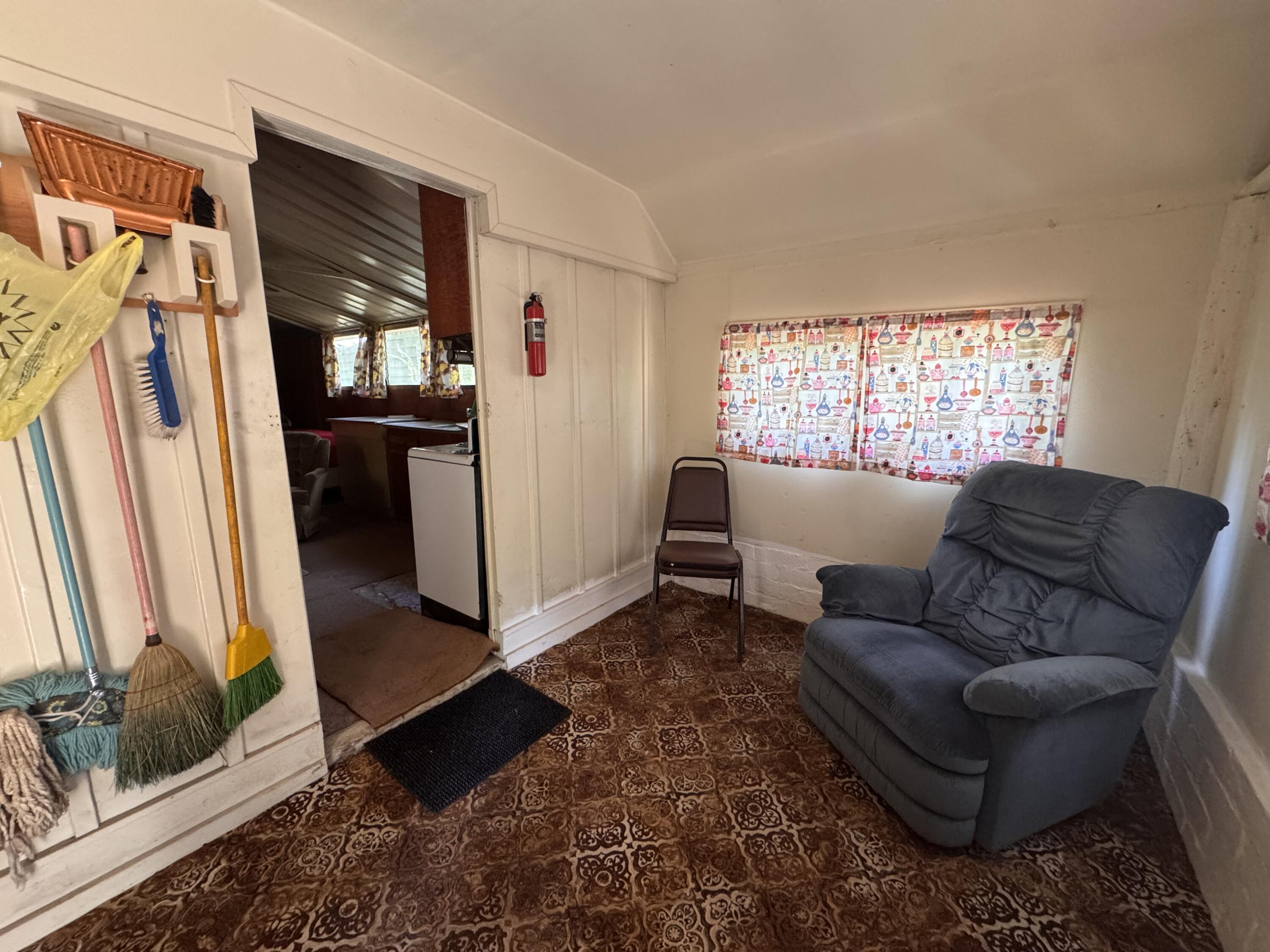 57989 Red Bud Ln, Badger, CA 93603