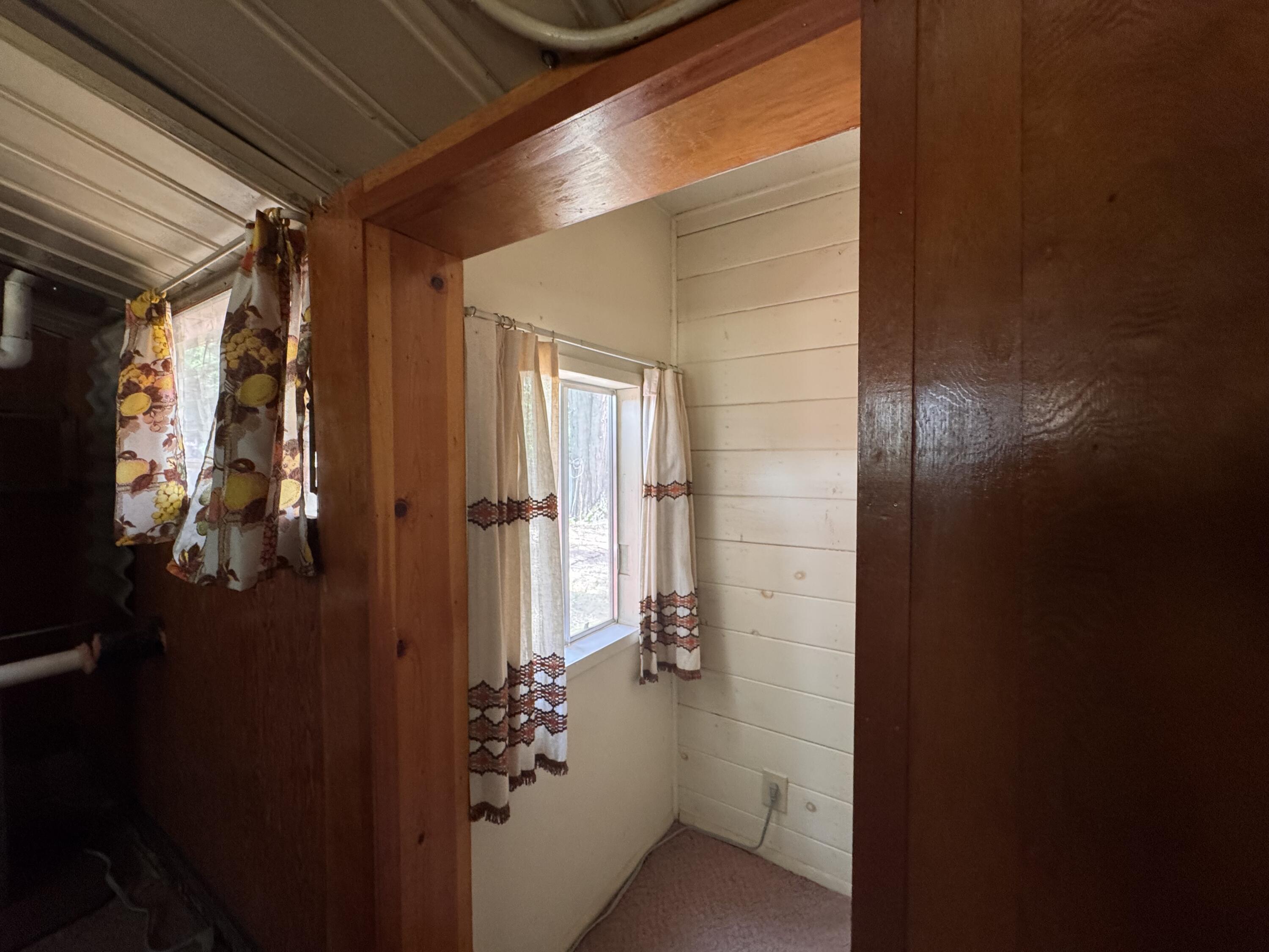 57989 Red Bud Ln, Badger, CA 93603