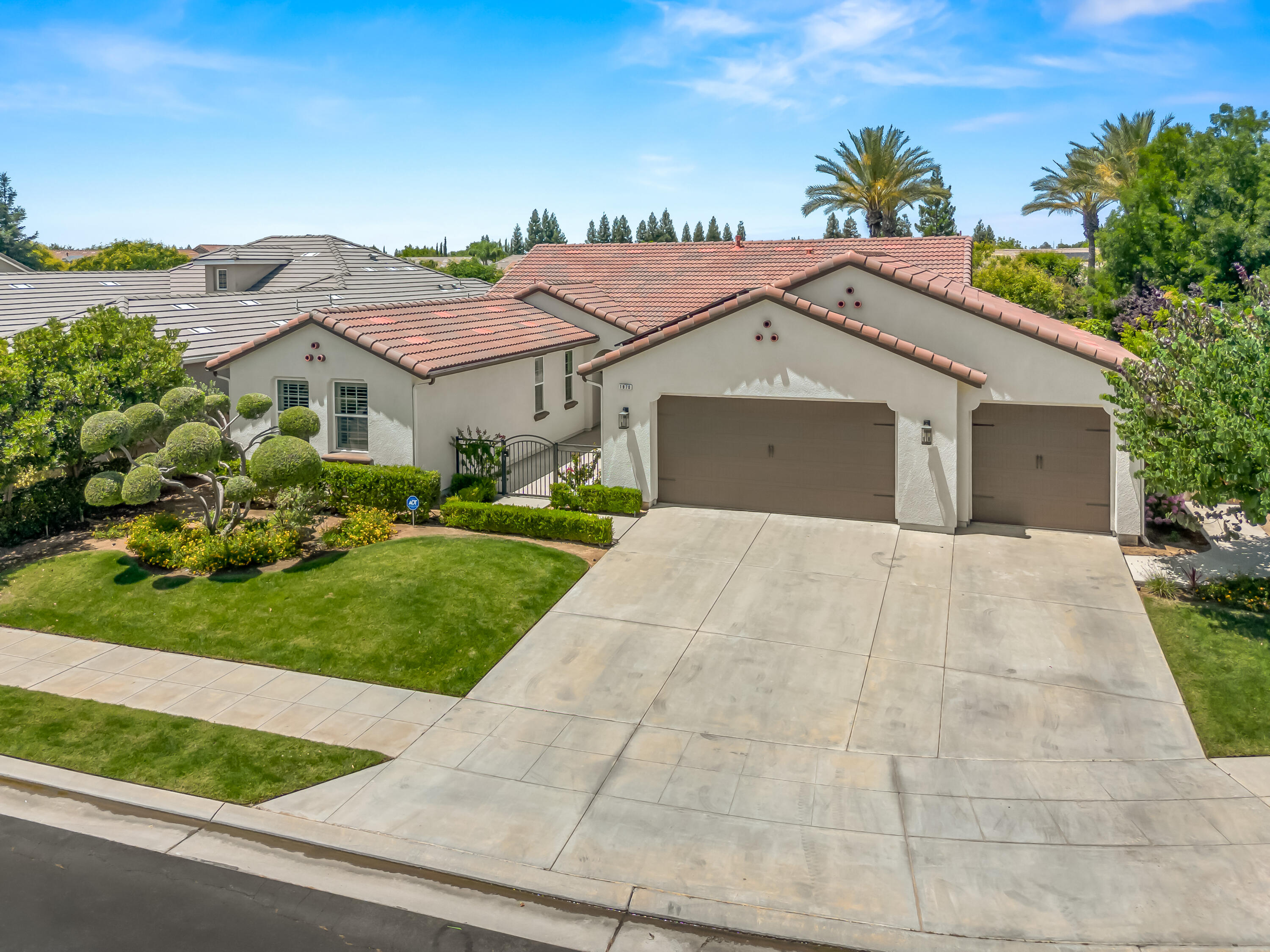 1970 N Langley Ave, Clovis, CA 93619