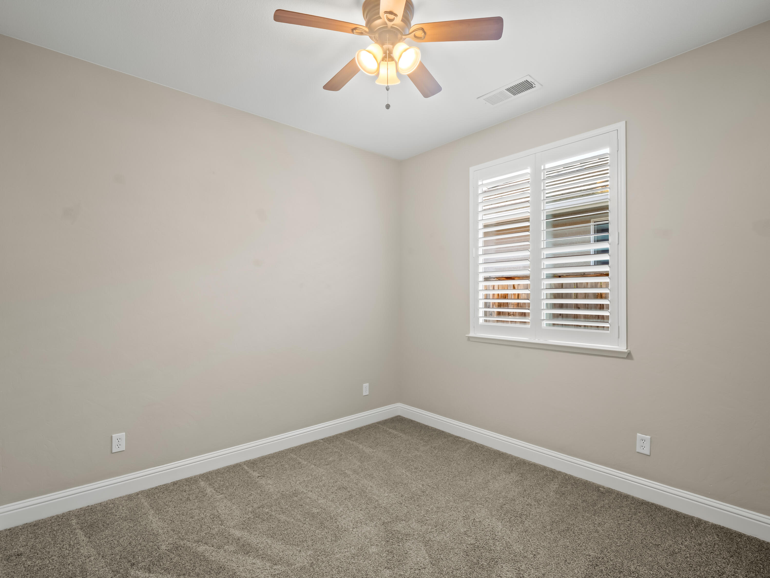 1970 N Langley Ave, Clovis, CA 93619