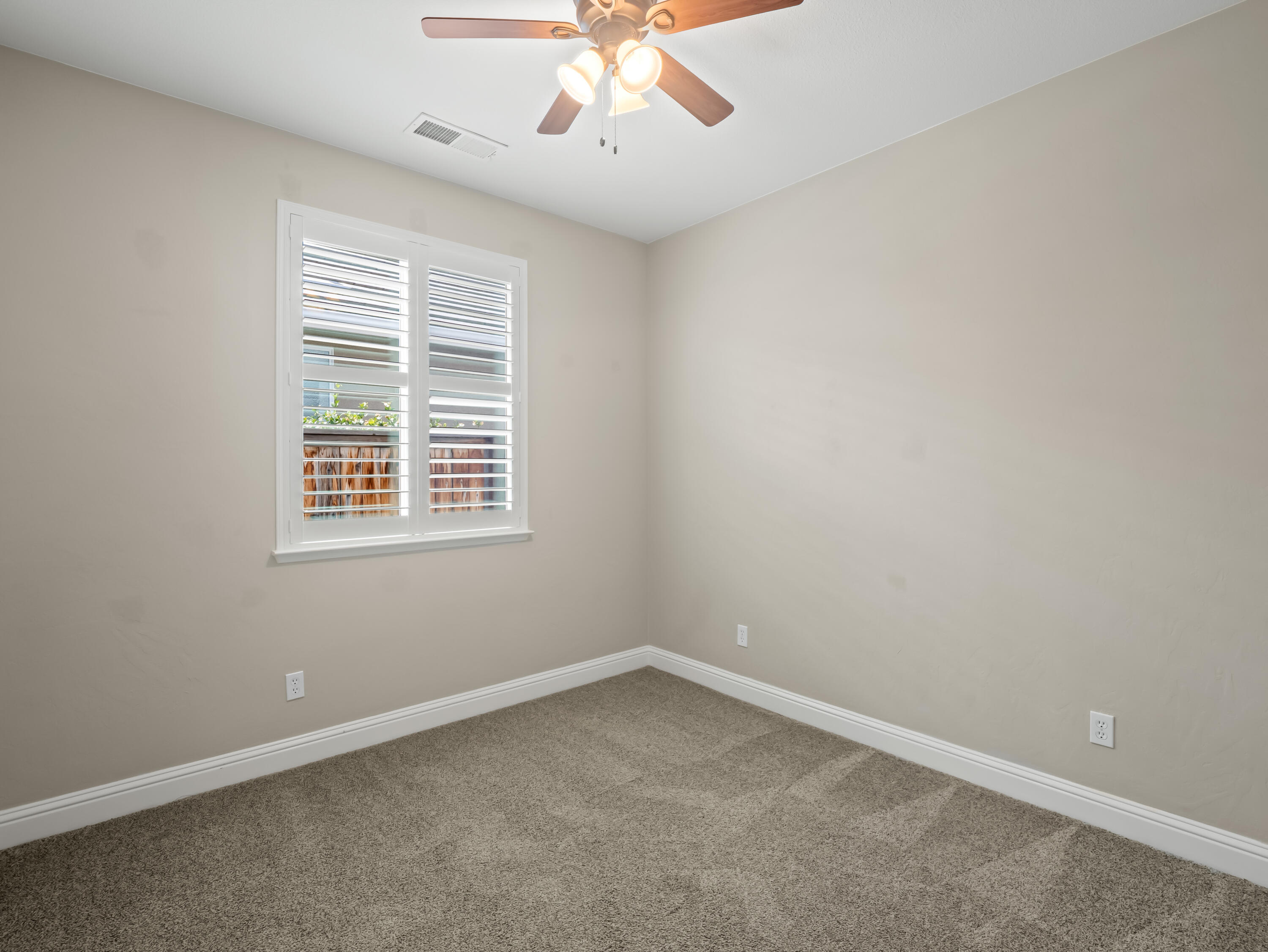 1970 N Langley Ave, Clovis, CA 93619