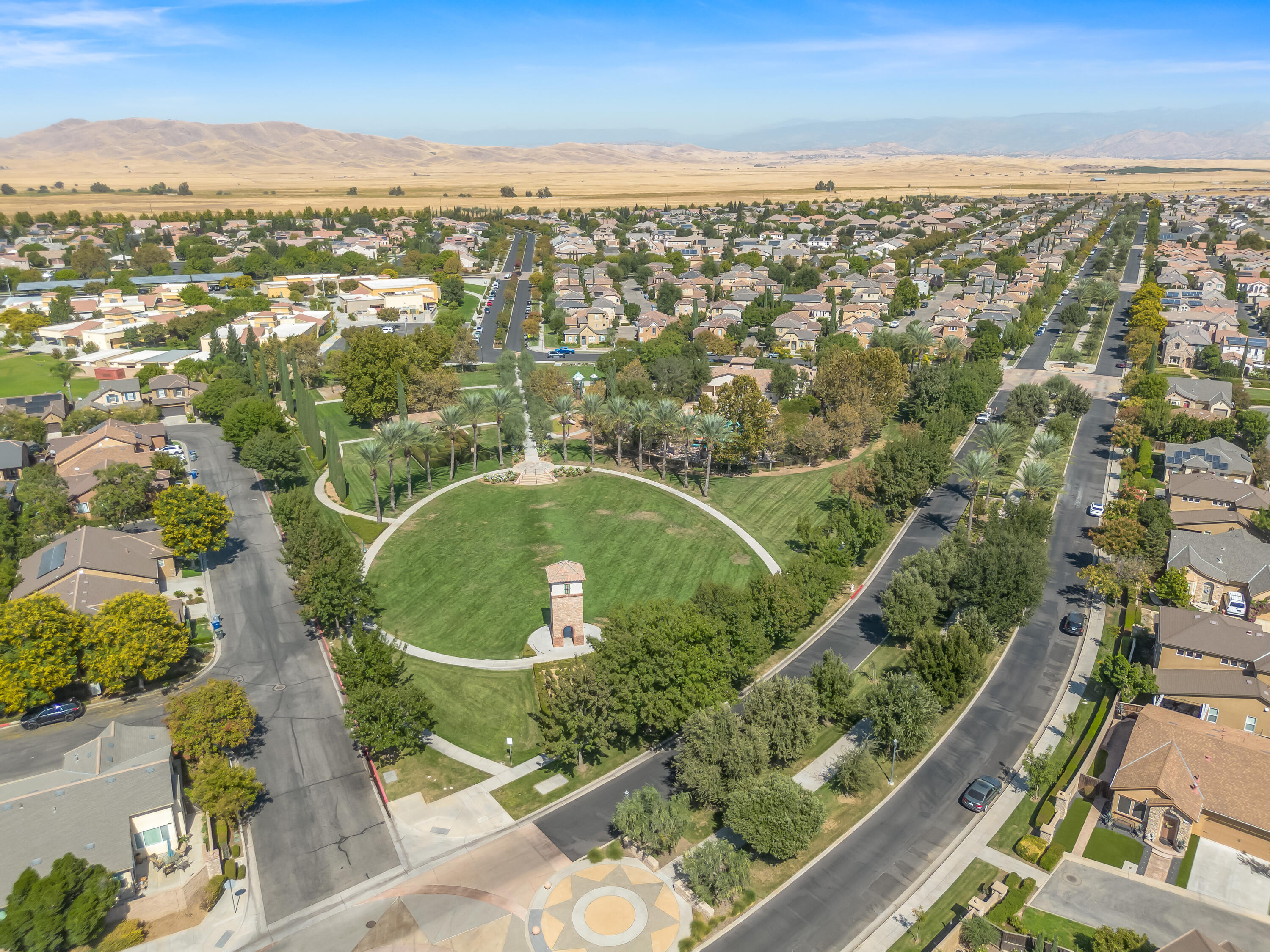 1970 N Langley Ave, Clovis, CA 93619