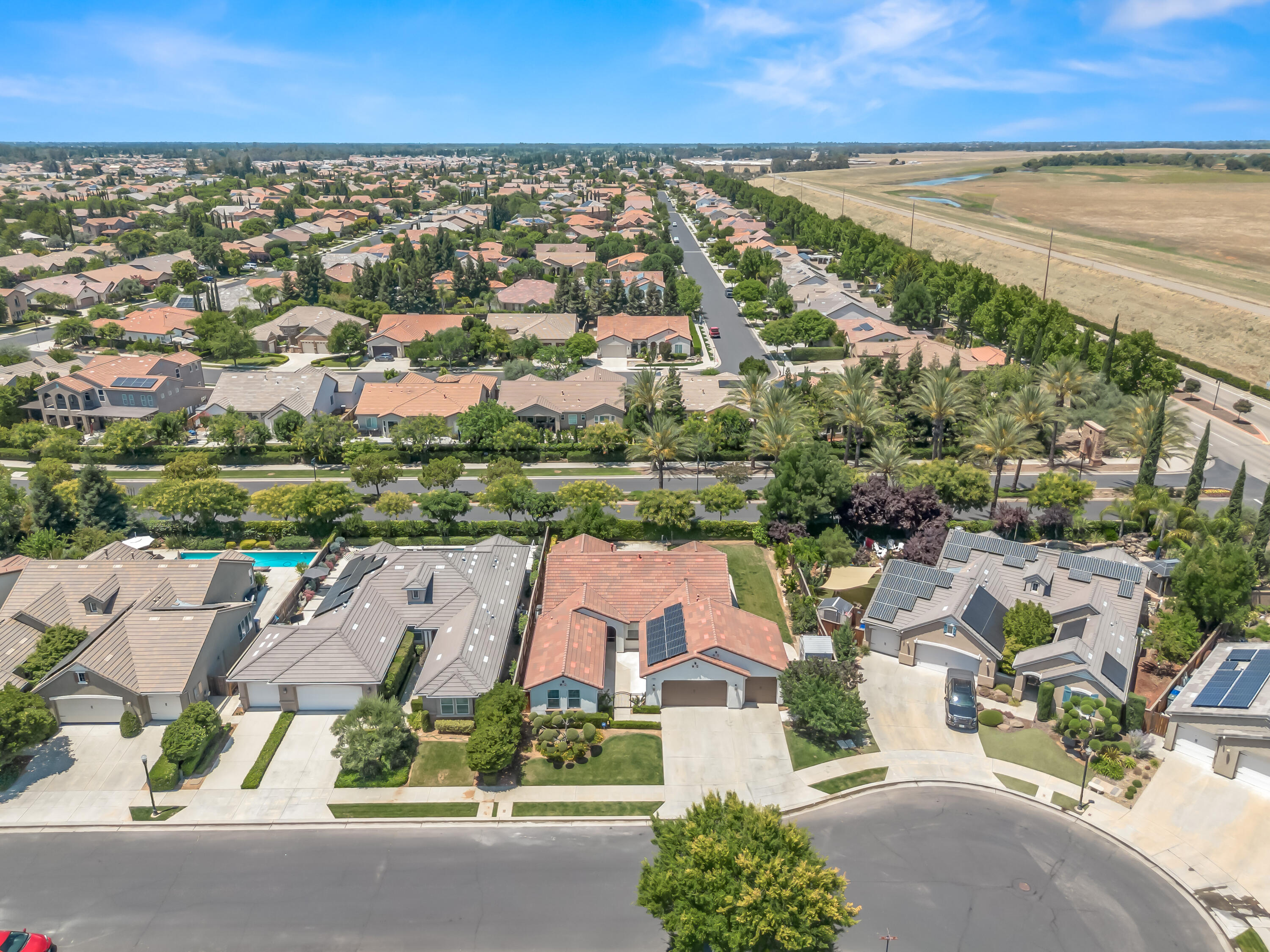 1970 N Langley Ave, Clovis, CA 93619
